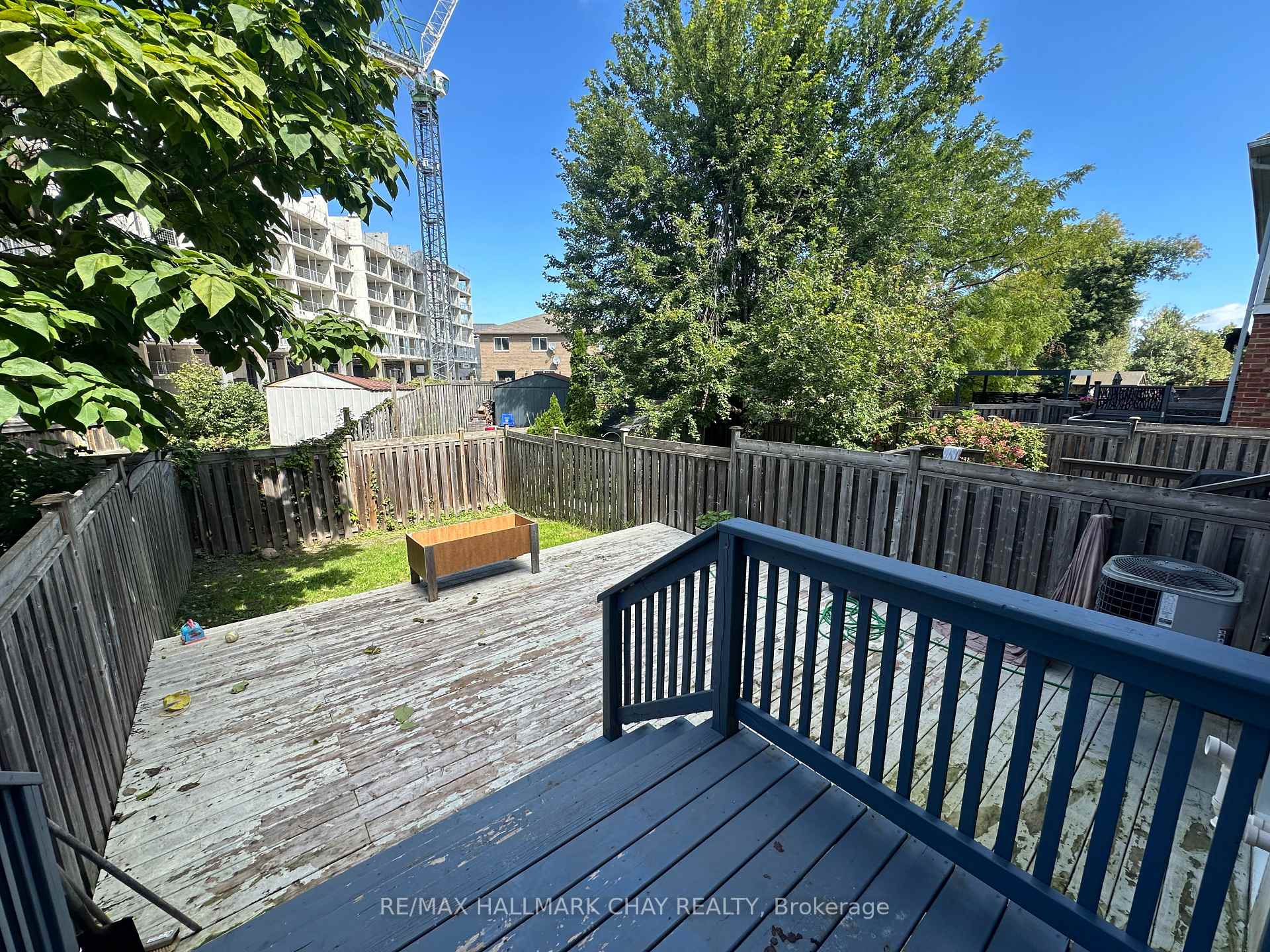 Photo 23 of 18 Claudio Crescent, Barrie, Holly — HOMEH