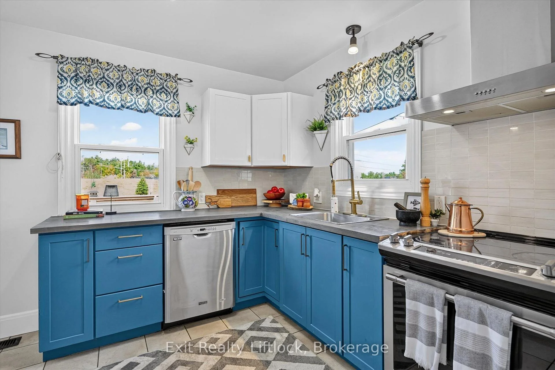 Photo 12 of 1518 Monaghan Road, Peterborough, Town Ward 3 — HOMEH