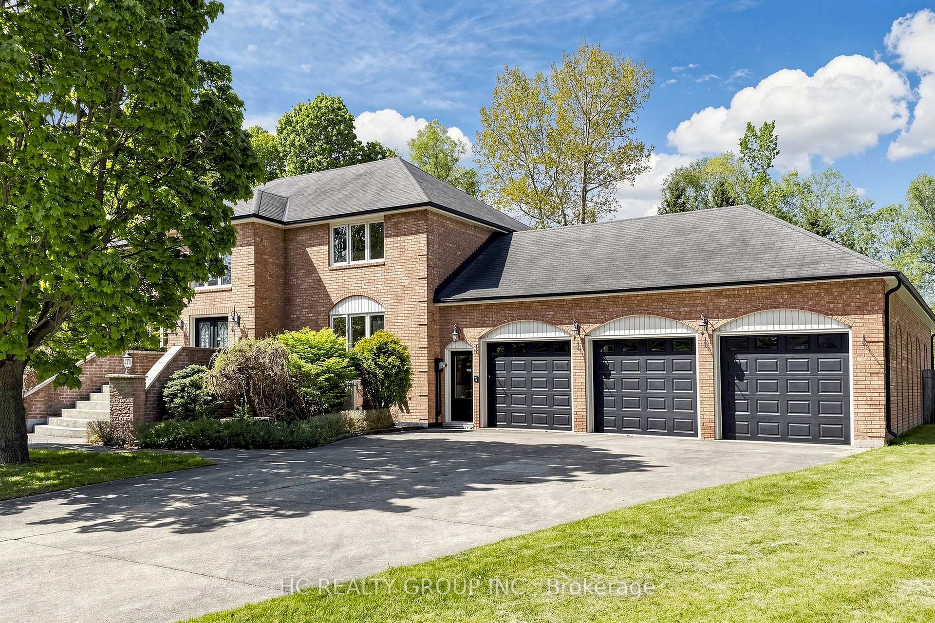 Photo 3 of 12 Bunting Court, Ajax, Central West — HOMEH