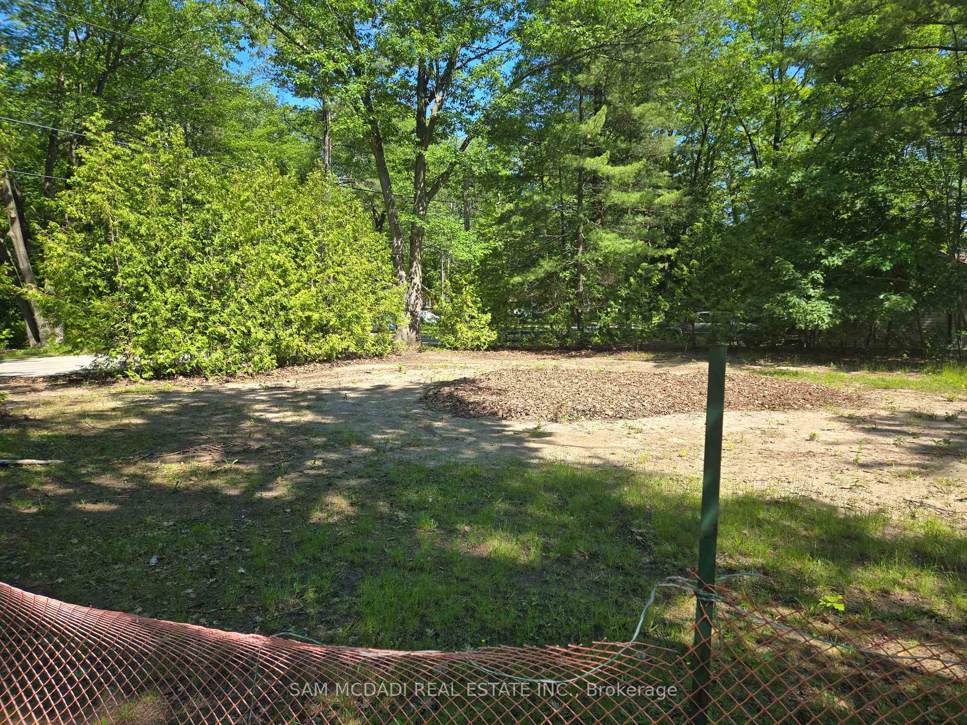 Photo 5 of 490 Oxbow Park Drive, Wasaga Beach — HOMEH