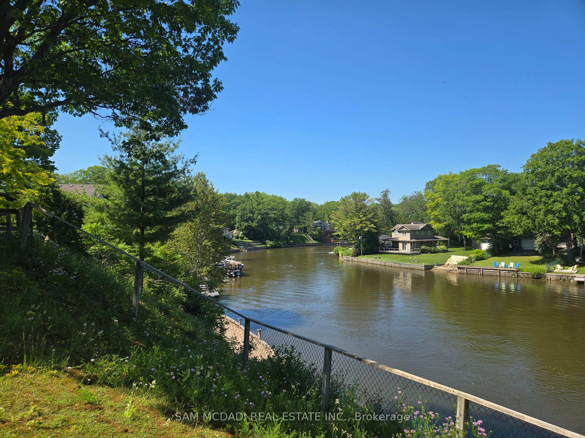 Photo 10 of 490 Oxbow Park Drive, Wasaga Beach — HOMEH