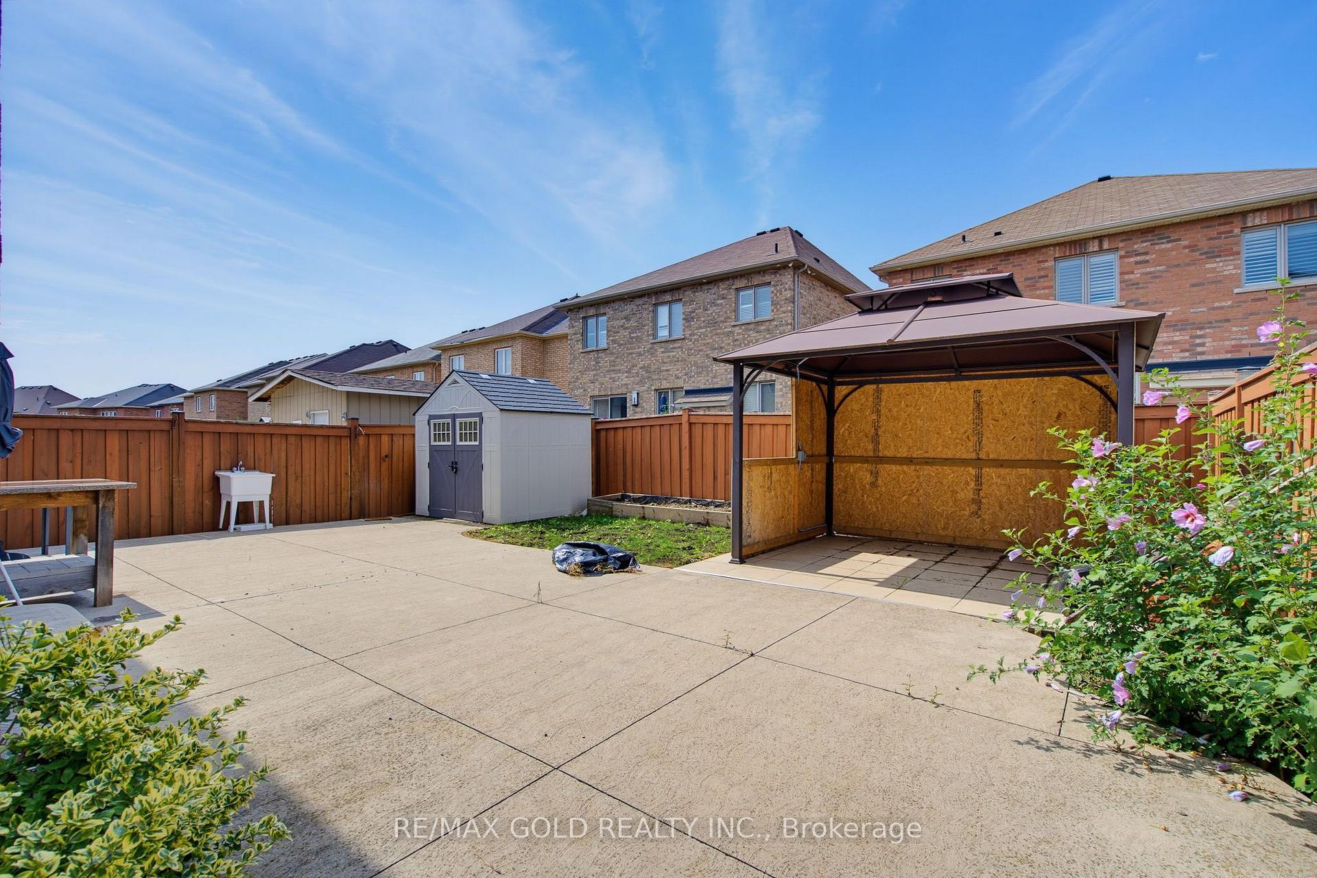 Photo 34 of 22 Durango Drive, Brampton, Credit Valley — HOMEH