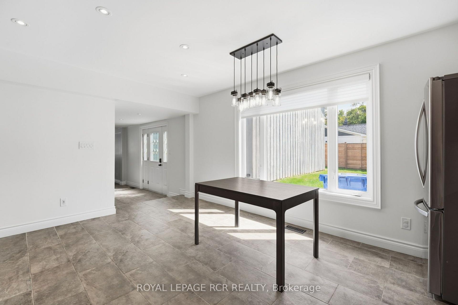 Photo 9 of 113 Main Street, King, Schomberg — HOMEH
