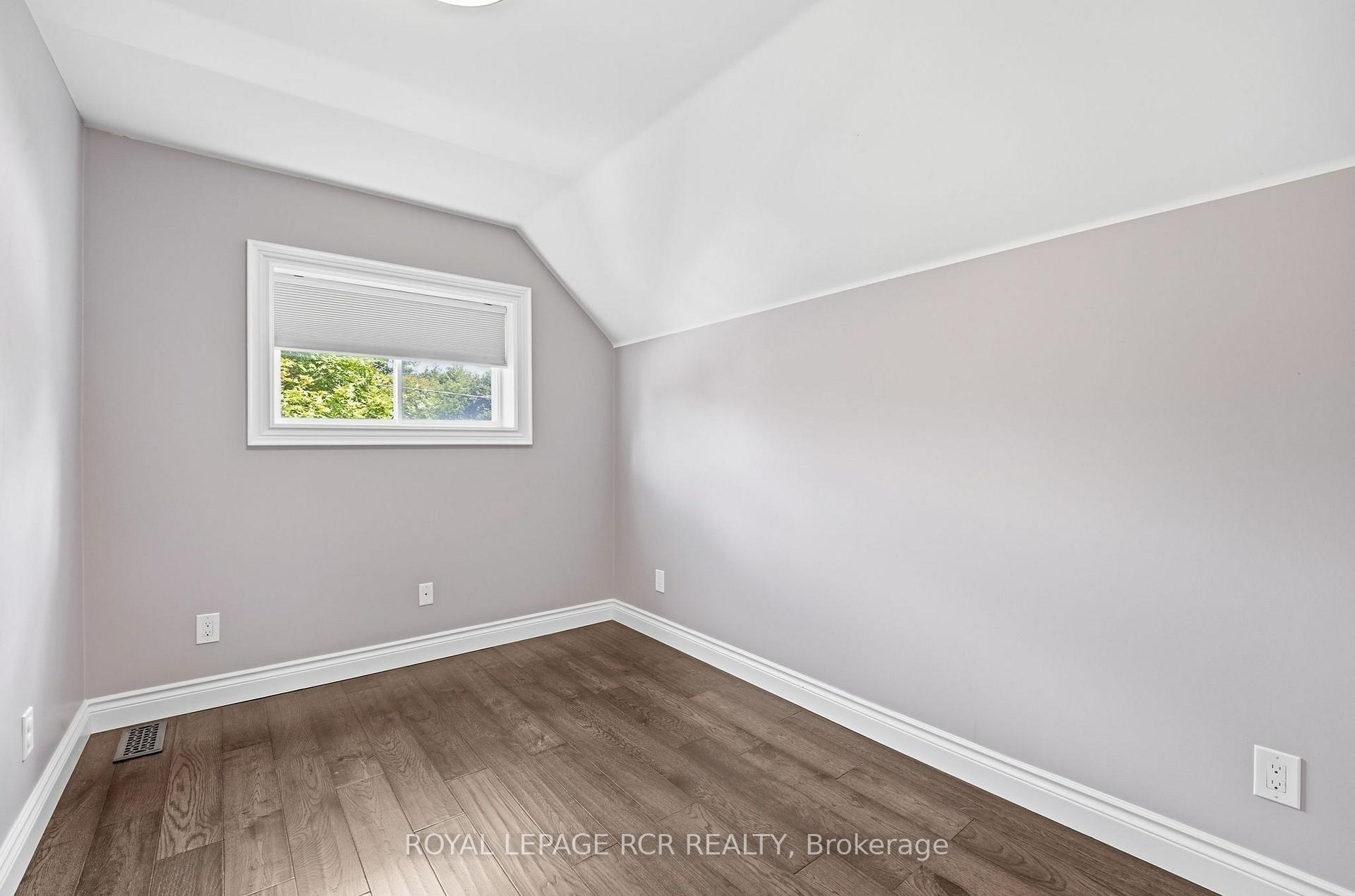 Photo 18 of 113 Main Street, King, Schomberg — HOMEH