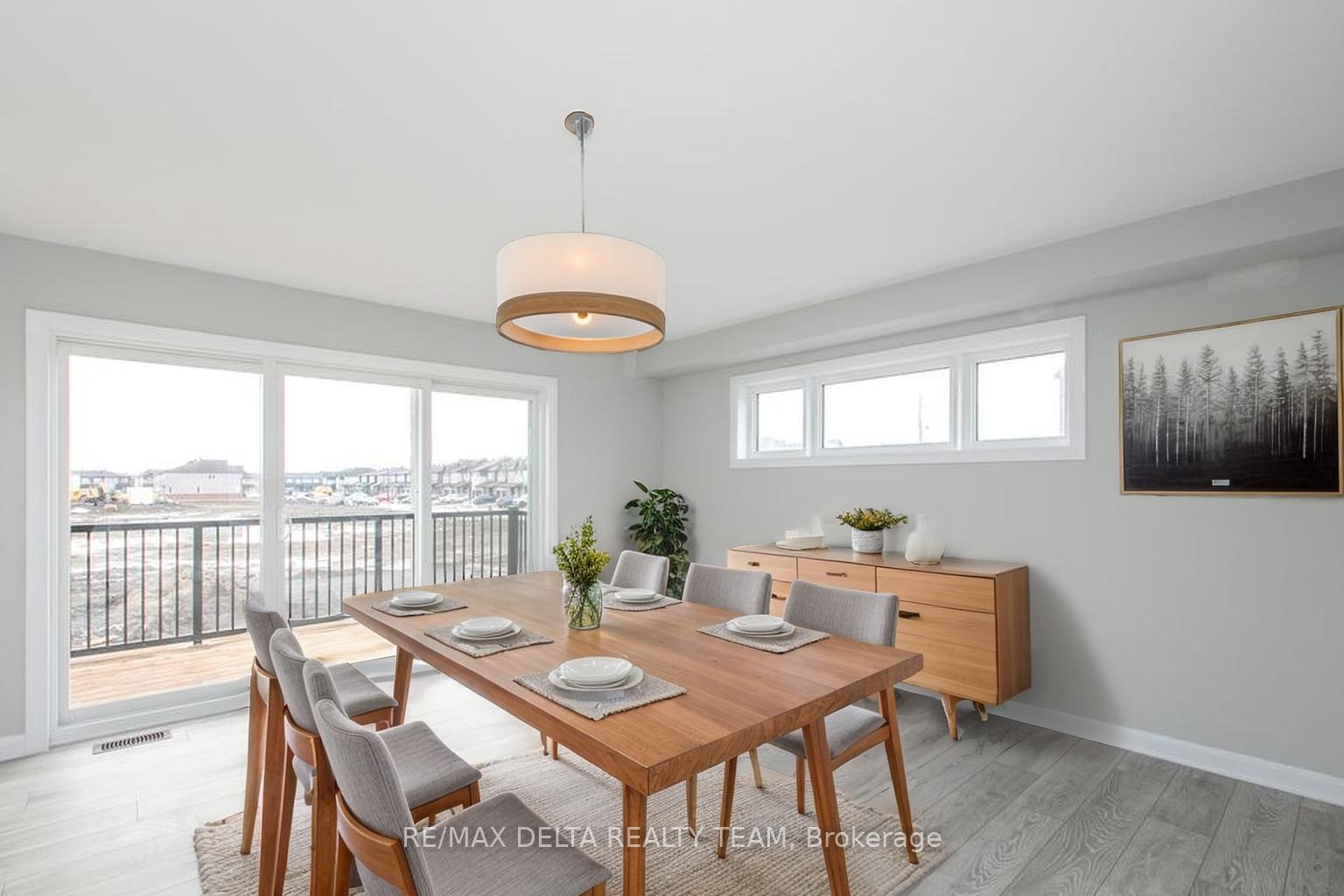 Photo 6 of Unit Unit D, 701 Amberwing Private, Ottawa, Avalon West — HOMEH