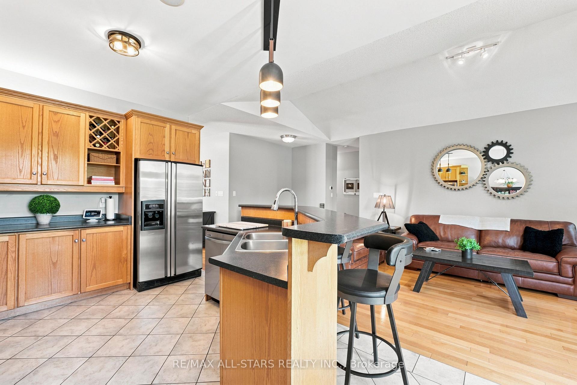 Photo 16 of 15 Ivygreen Road, Georgina, Historic Lakeshore Communities — HOMEH