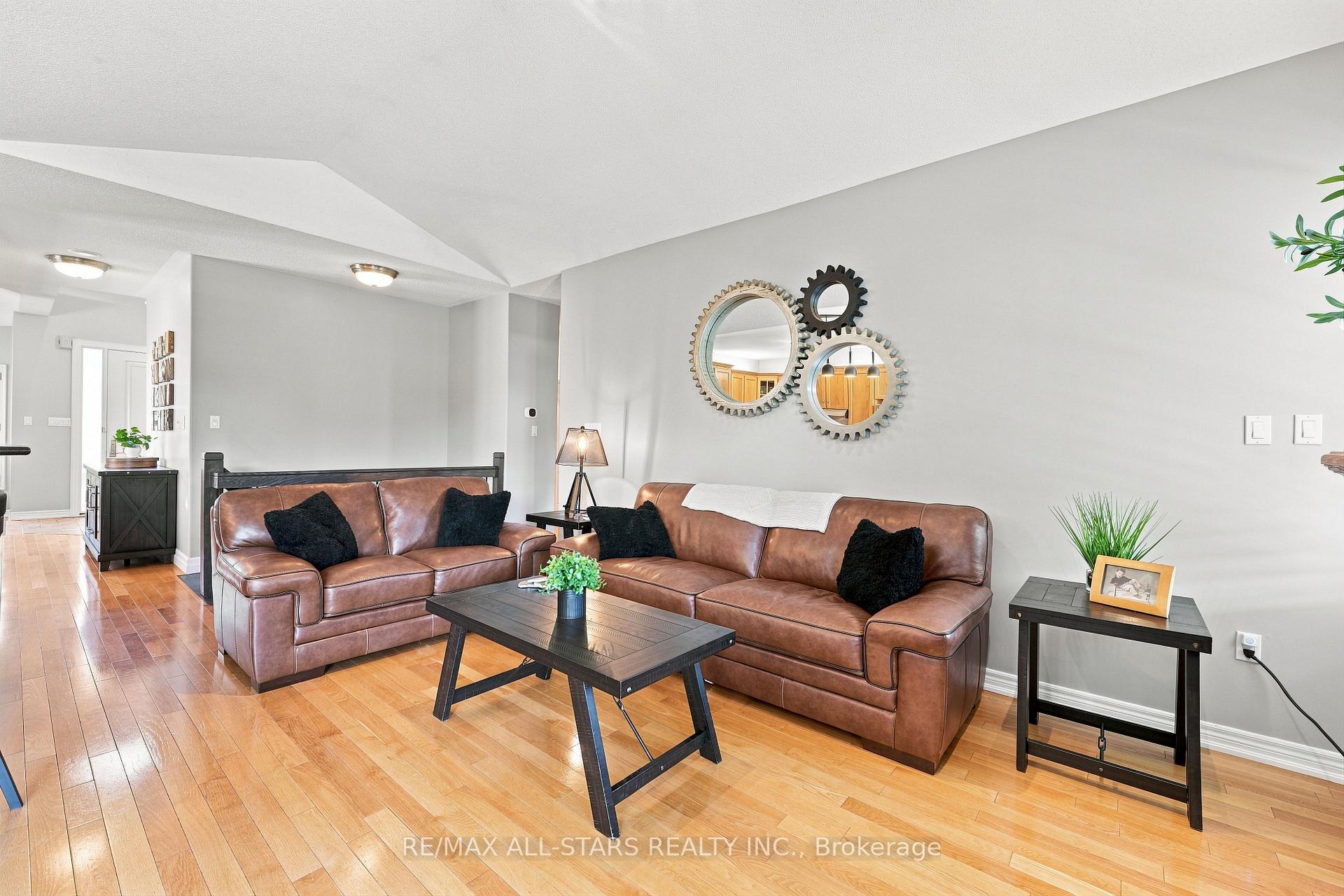 Photo 18 of 15 Ivygreen Road, Georgina, Historic Lakeshore Communities — HOMEH