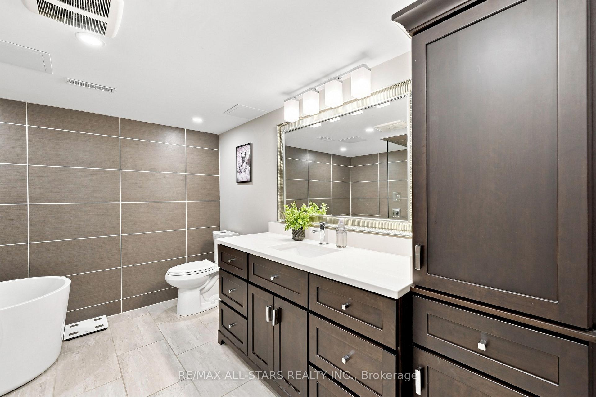 Photo 33 of 15 Ivygreen Road, Georgina, Historic Lakeshore Communities — HOMEH