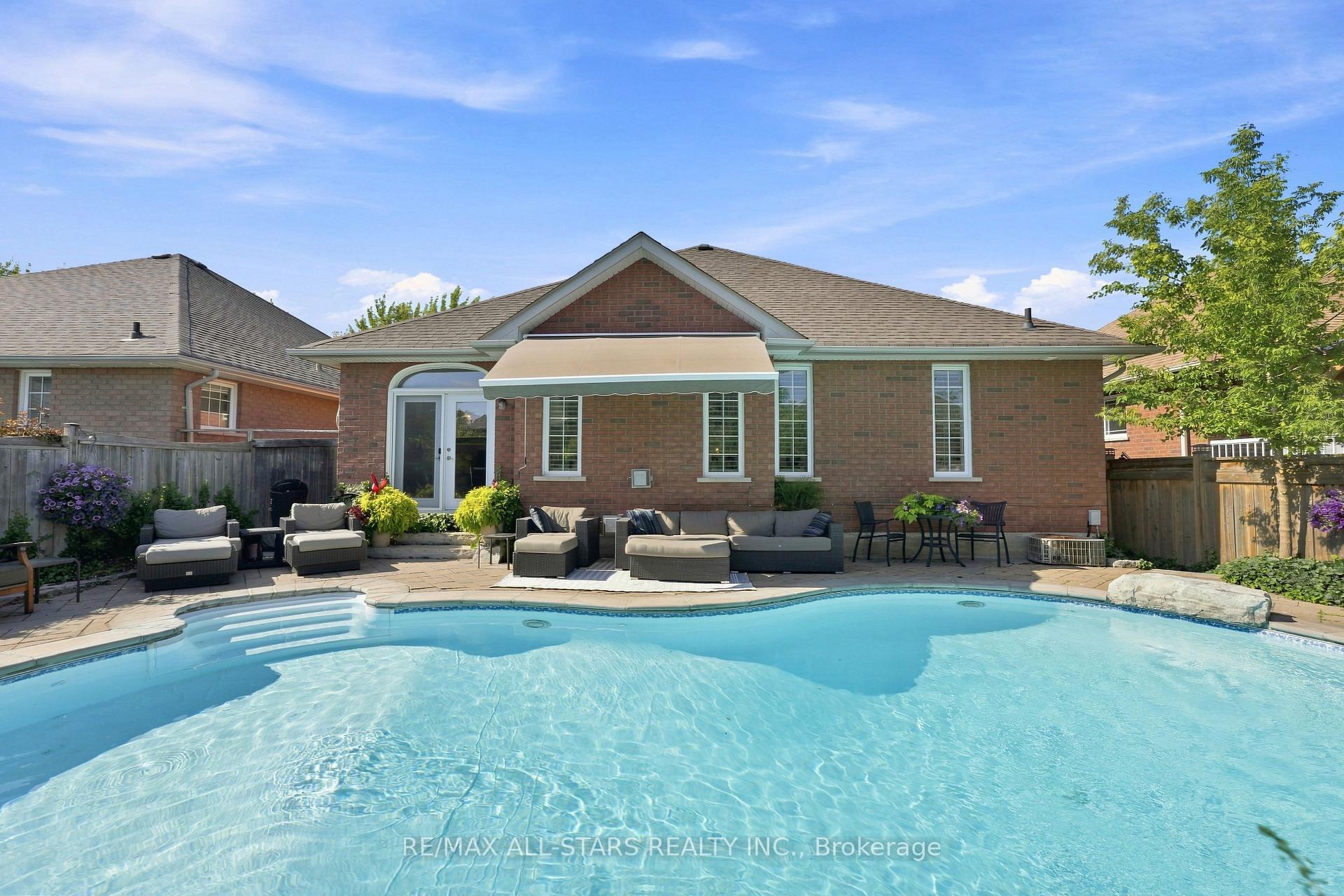 Photo 38 of 15 Ivygreen Road, Georgina, Historic Lakeshore Communities — HOMEH