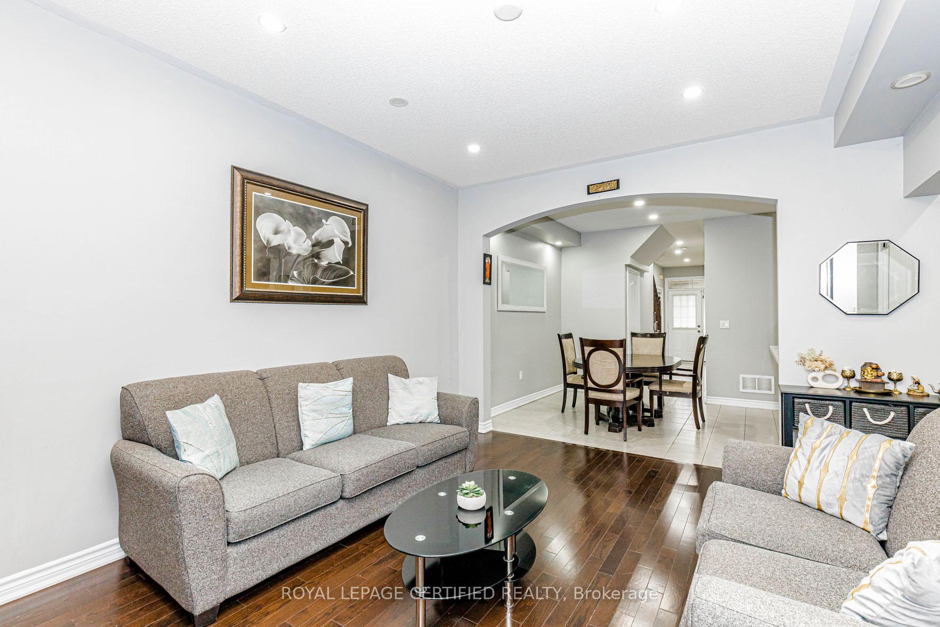 Photo 12 of 66 Hatton Court, Brampton, Credit Valley — HOMEH