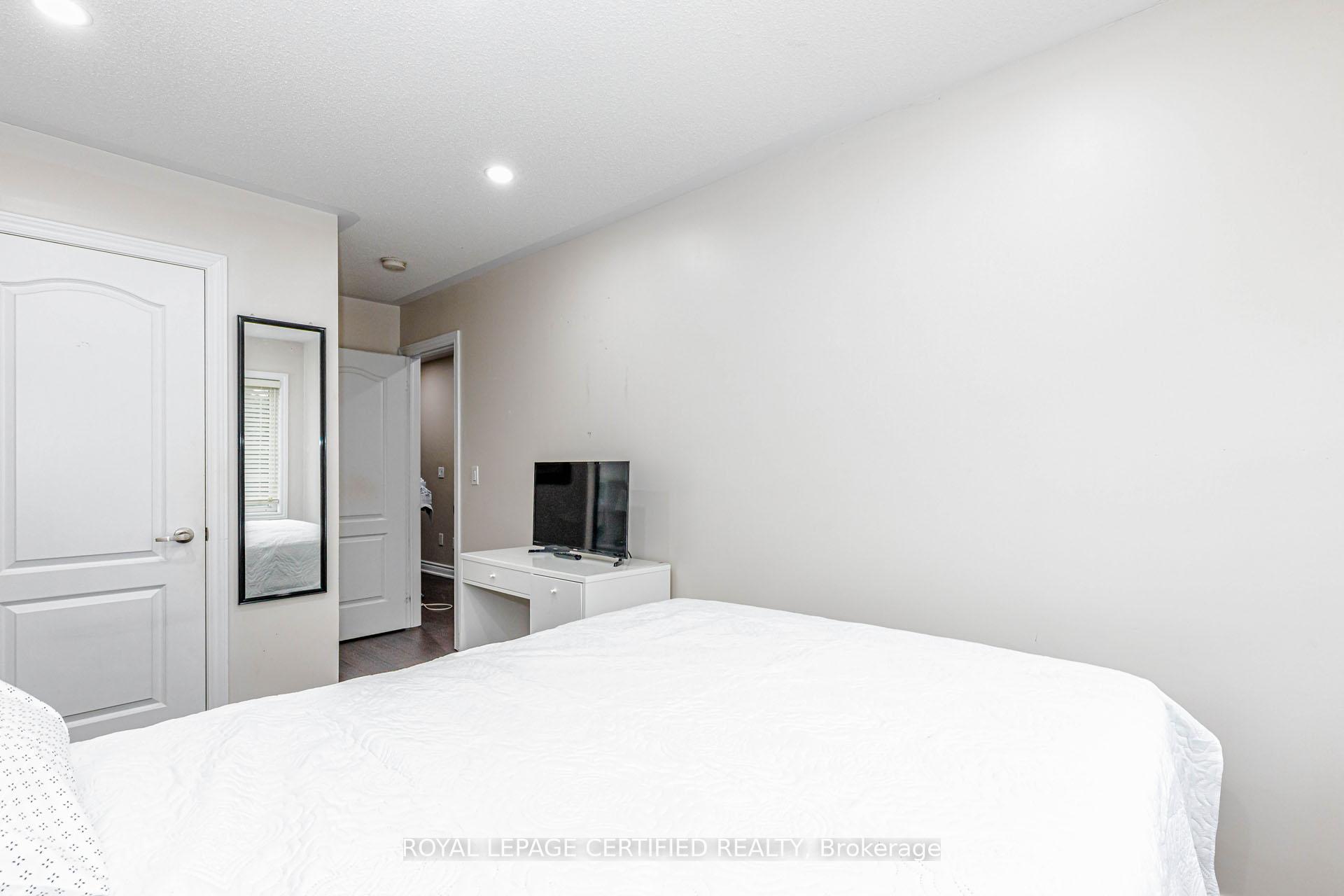 Photo 22 of 66 Hatton Court, Brampton, Credit Valley — HOMEH