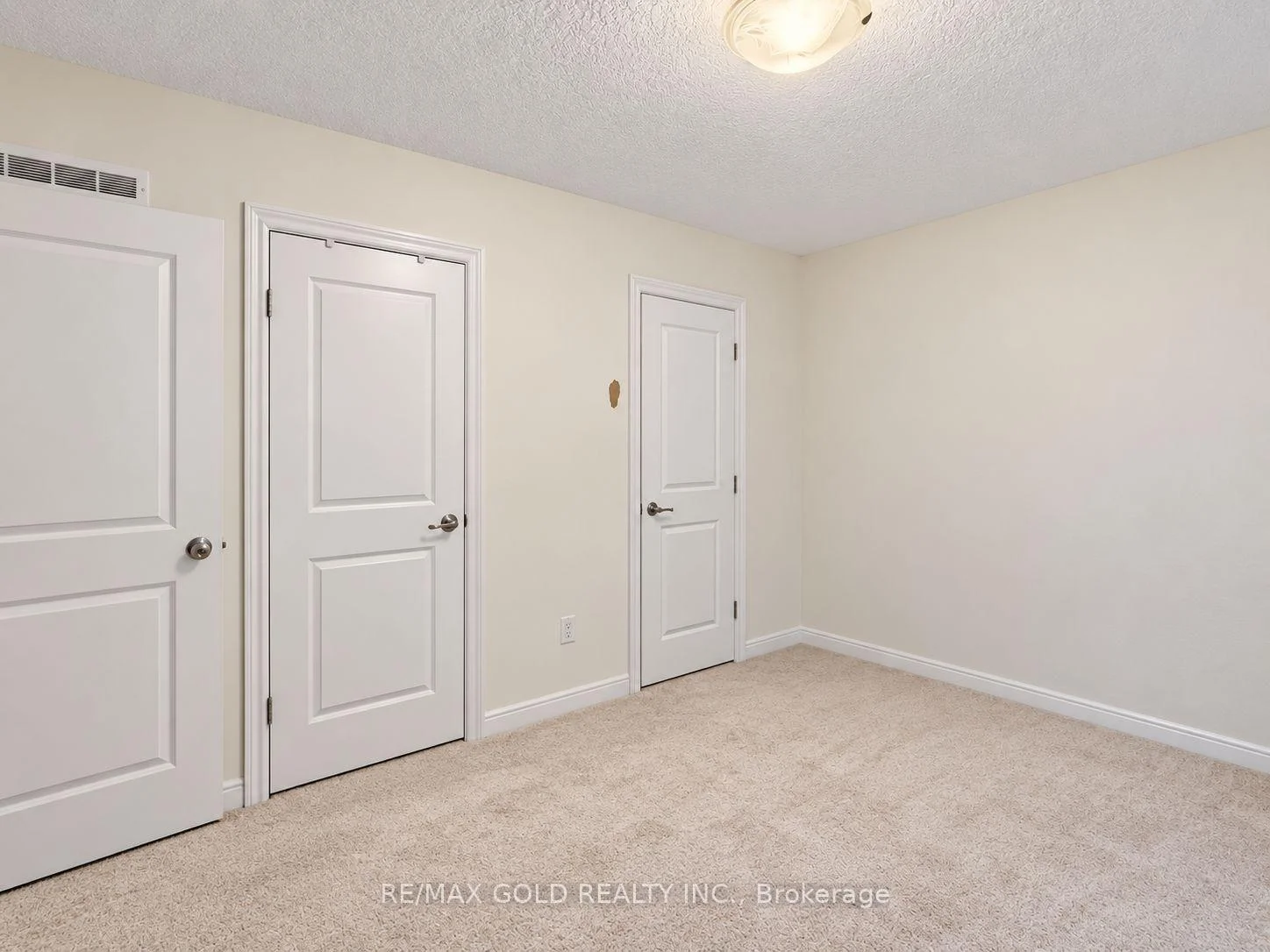 Photo 34 of 84 Macklin Street, Brantford, Northwest Industrial Park — HOMEH