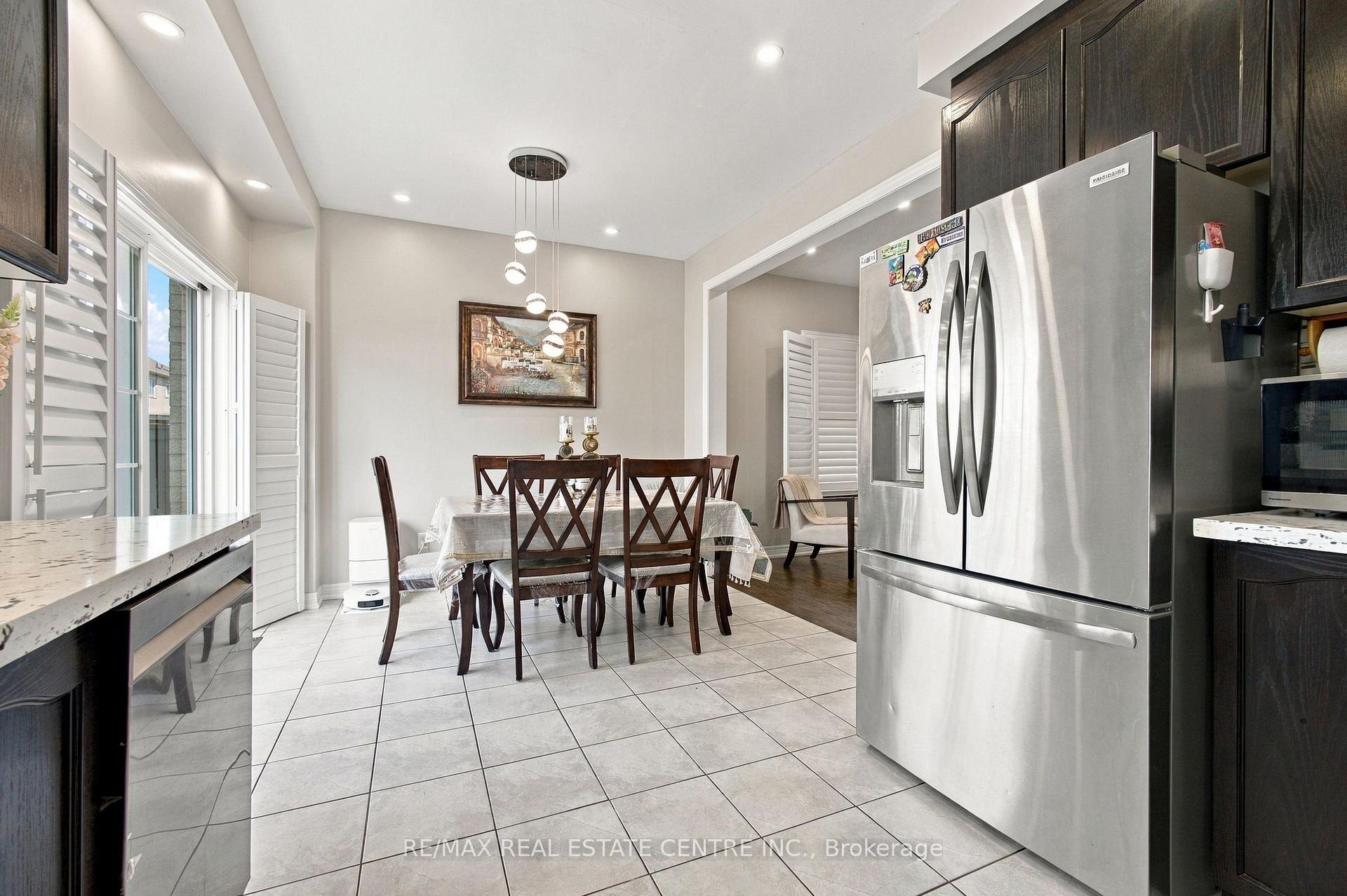 Photo 17 of 28 Banbridge Crescent, Brampton, Credit Valley — HOMEH