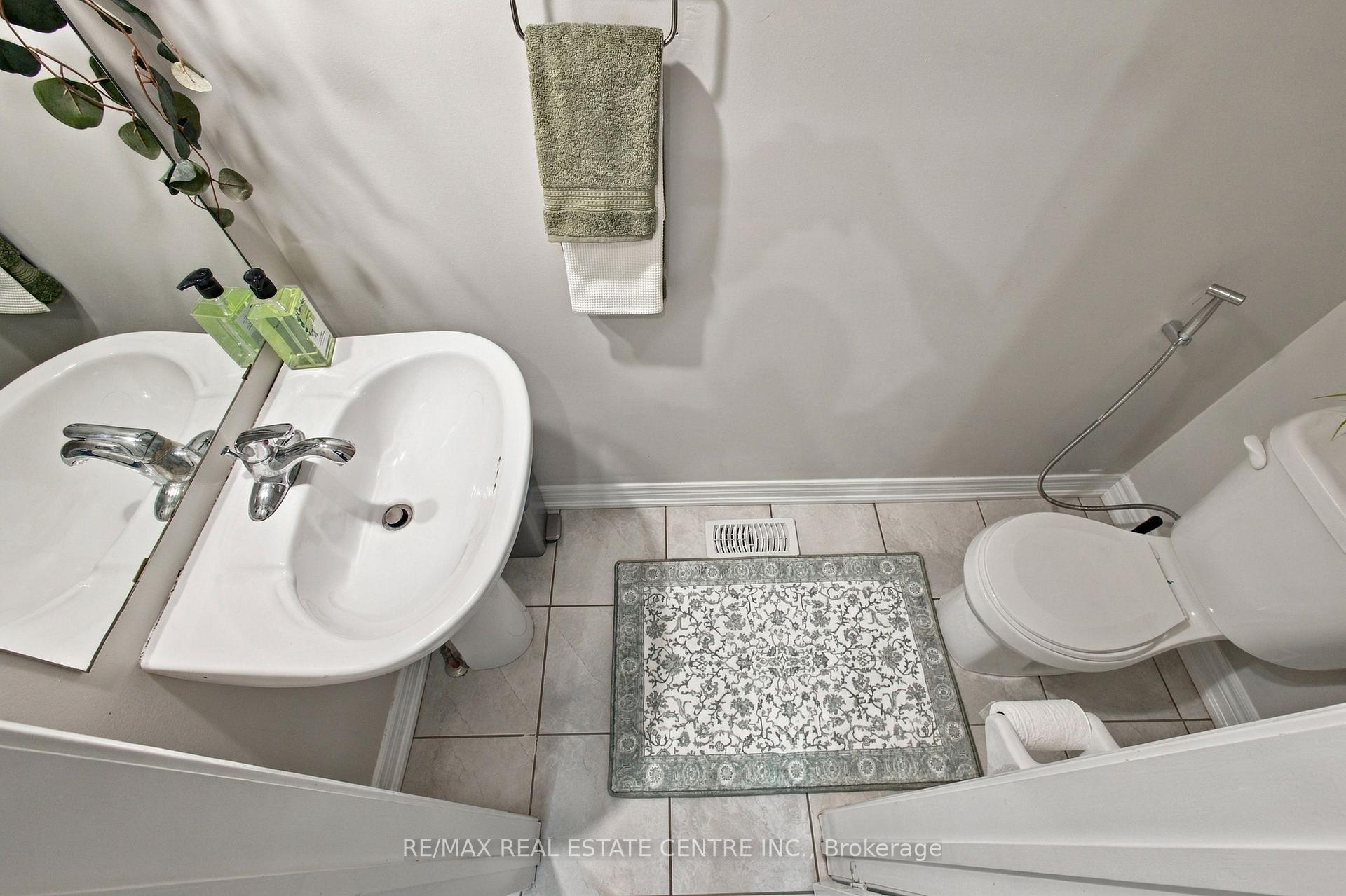 Photo 20 of 28 Banbridge Crescent, Brampton, Credit Valley — HOMEH