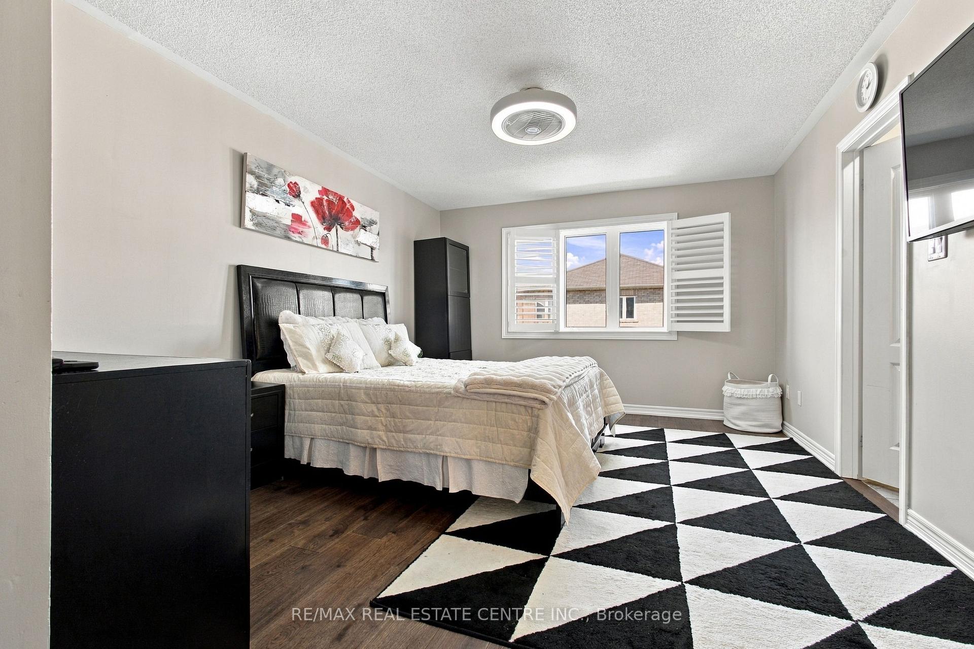 Photo 22 of 28 Banbridge Crescent, Brampton, Credit Valley — HOMEH