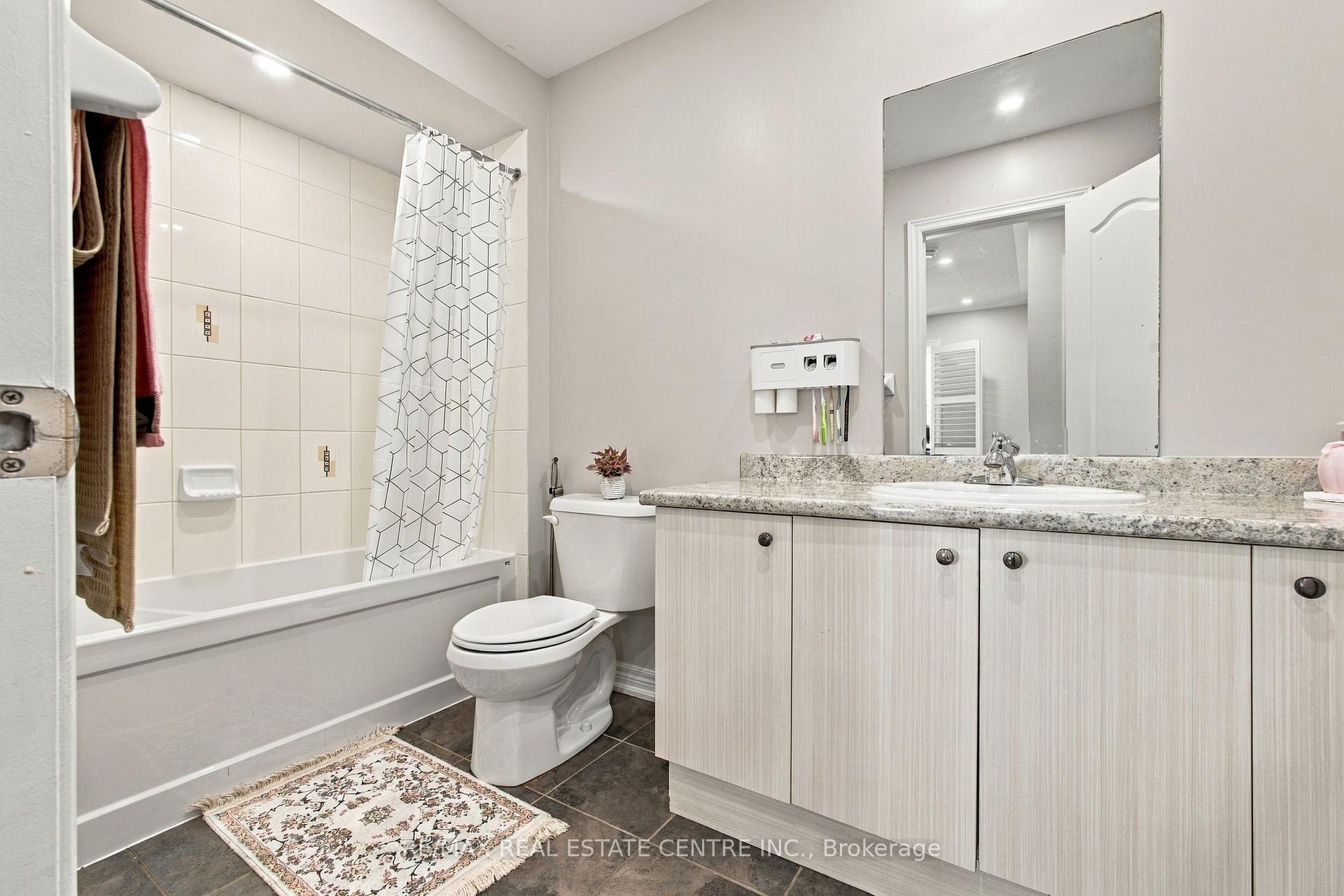 Photo 31 of 28 Banbridge Crescent, Brampton, Credit Valley — HOMEH