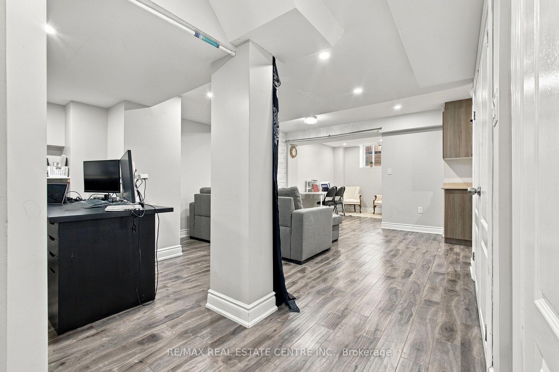 Photo 33 of 28 Banbridge Crescent, Brampton, Credit Valley — HOMEH