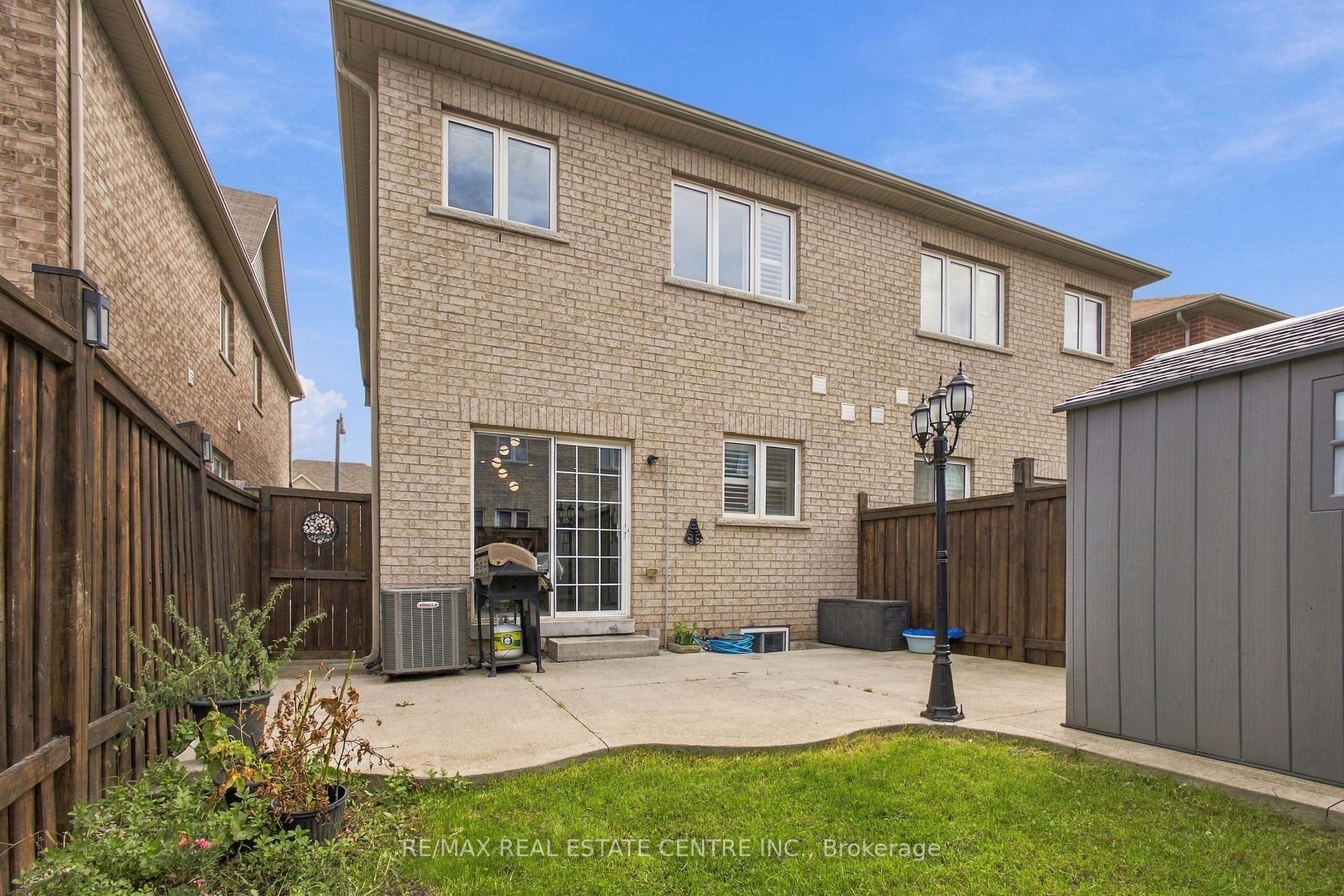 Photo 43 of 28 Banbridge Crescent, Brampton, Credit Valley — HOMEH