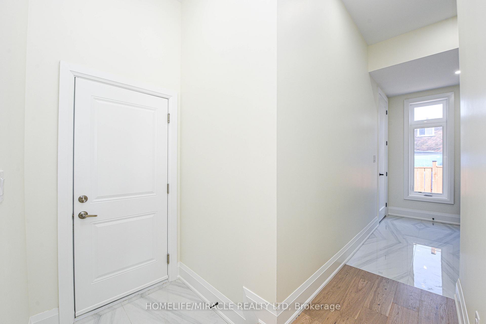 Photo 25 of 11 Hillcrest Avenue, Brampton, Queen Street Corridor — HOMEH