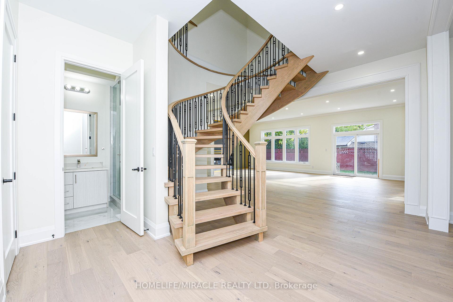 Photo 27 of 11 Hillcrest Avenue, Brampton, Queen Street Corridor — HOMEH