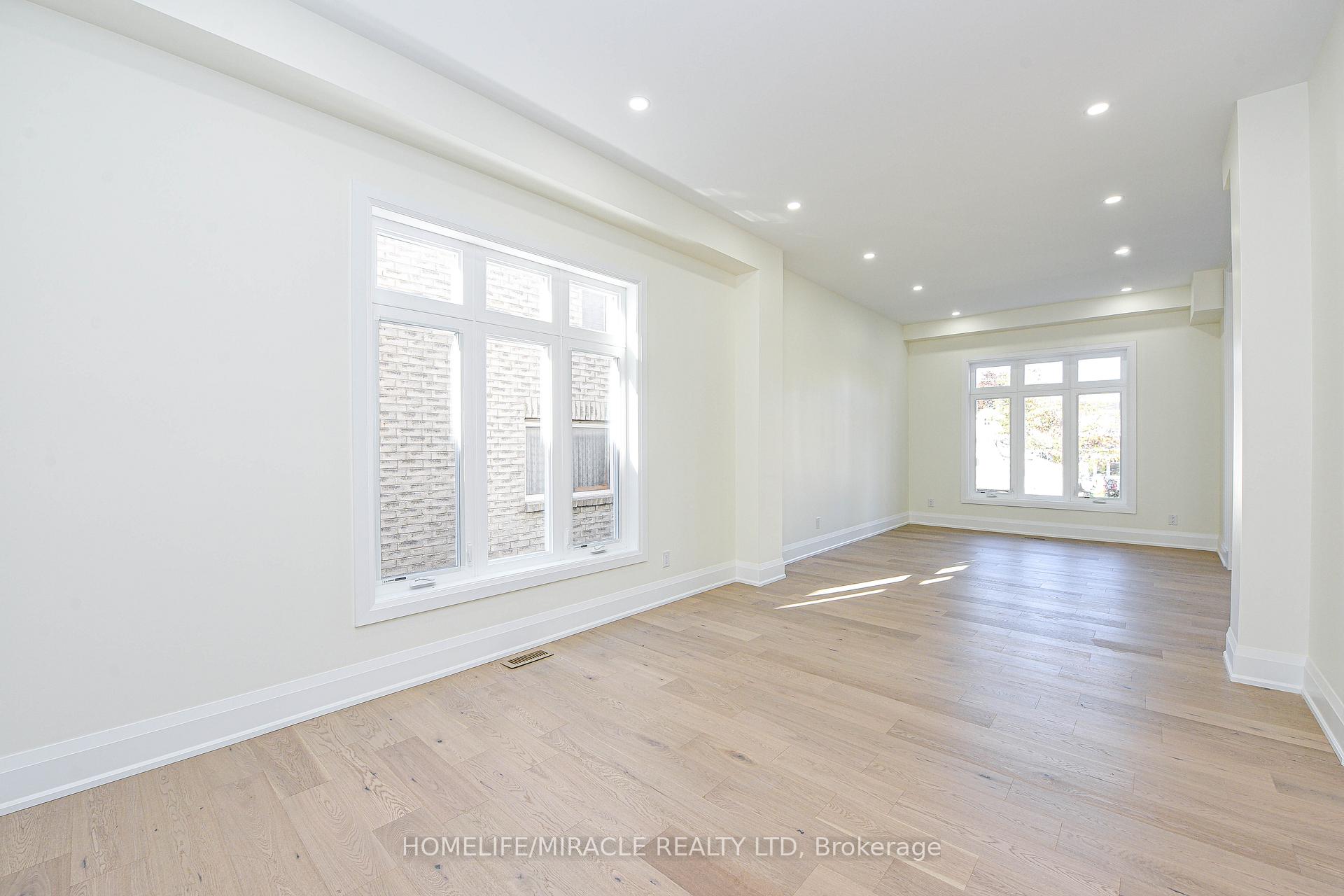 Photo 30 of 11 Hillcrest Avenue, Brampton, Queen Street Corridor — HOMEH