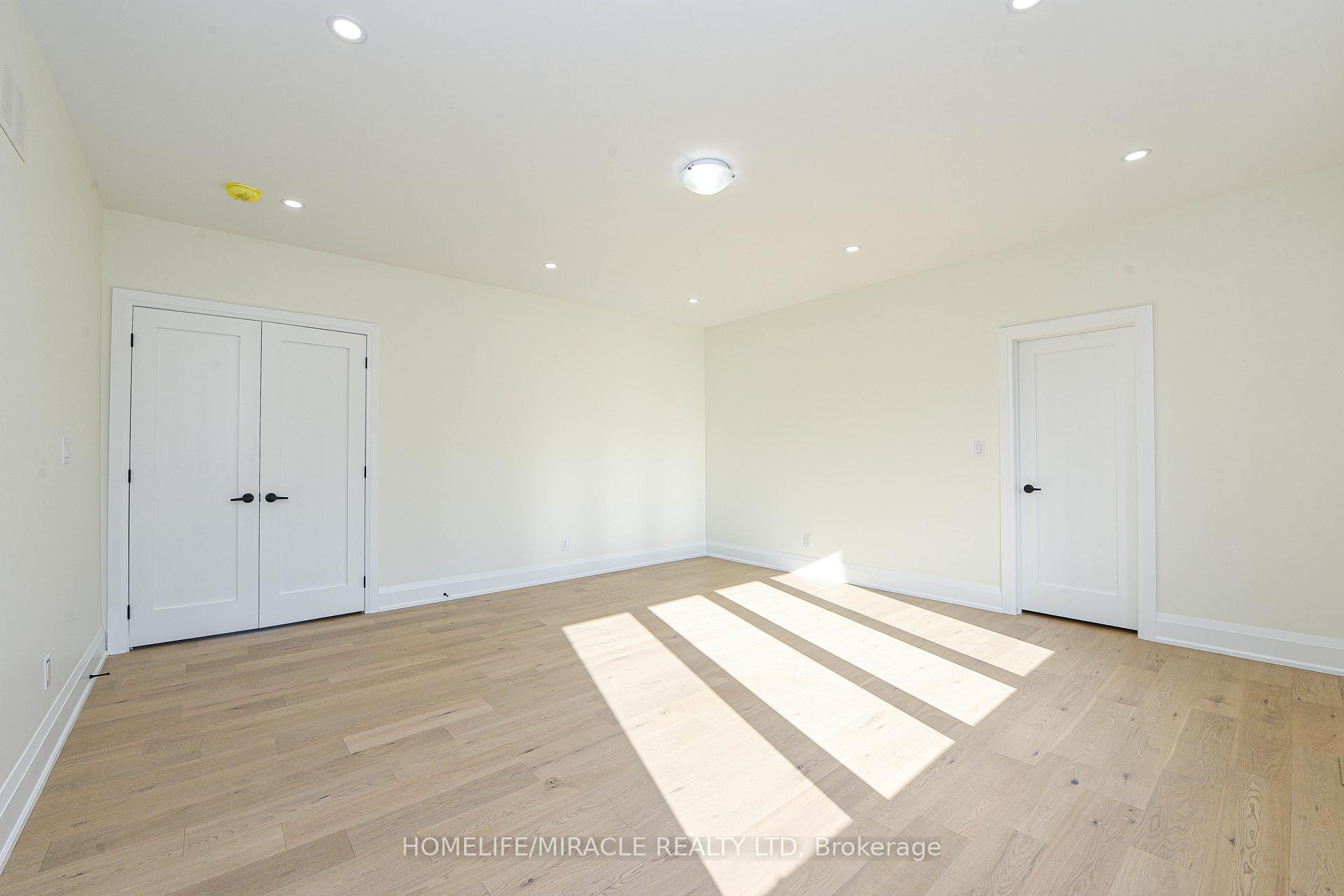 Photo 38 of 11 Hillcrest Avenue, Brampton, Queen Street Corridor — HOMEH