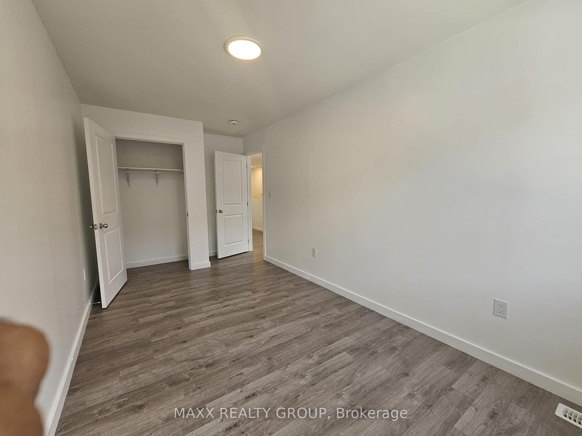 Photo 24 of Unit 36, 122 Highriver Trail, Welland, Broadway — HOMEH