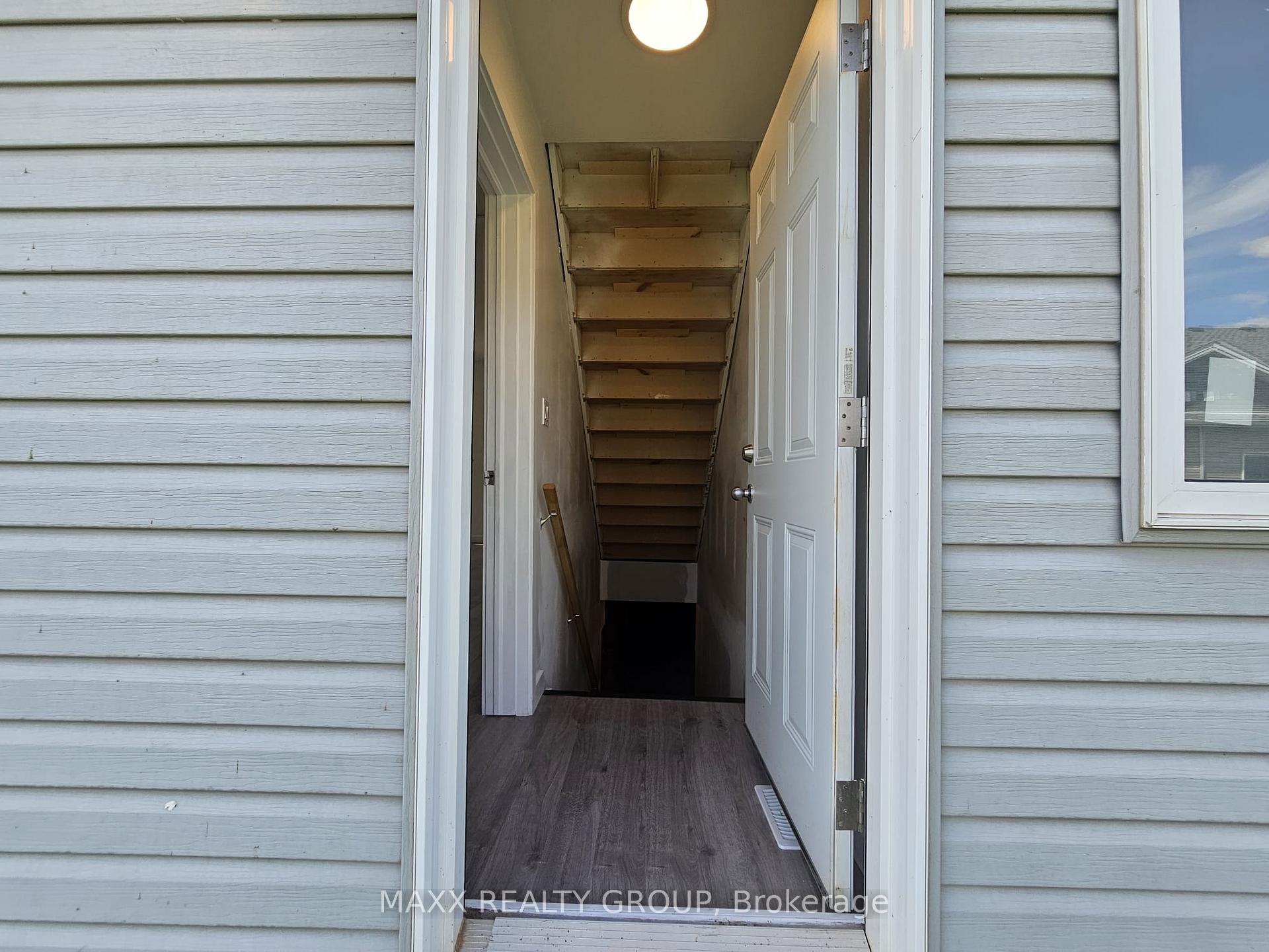 Photo 30 of Unit 36, 122 Highriver Trail, Welland, Broadway — HOMEH