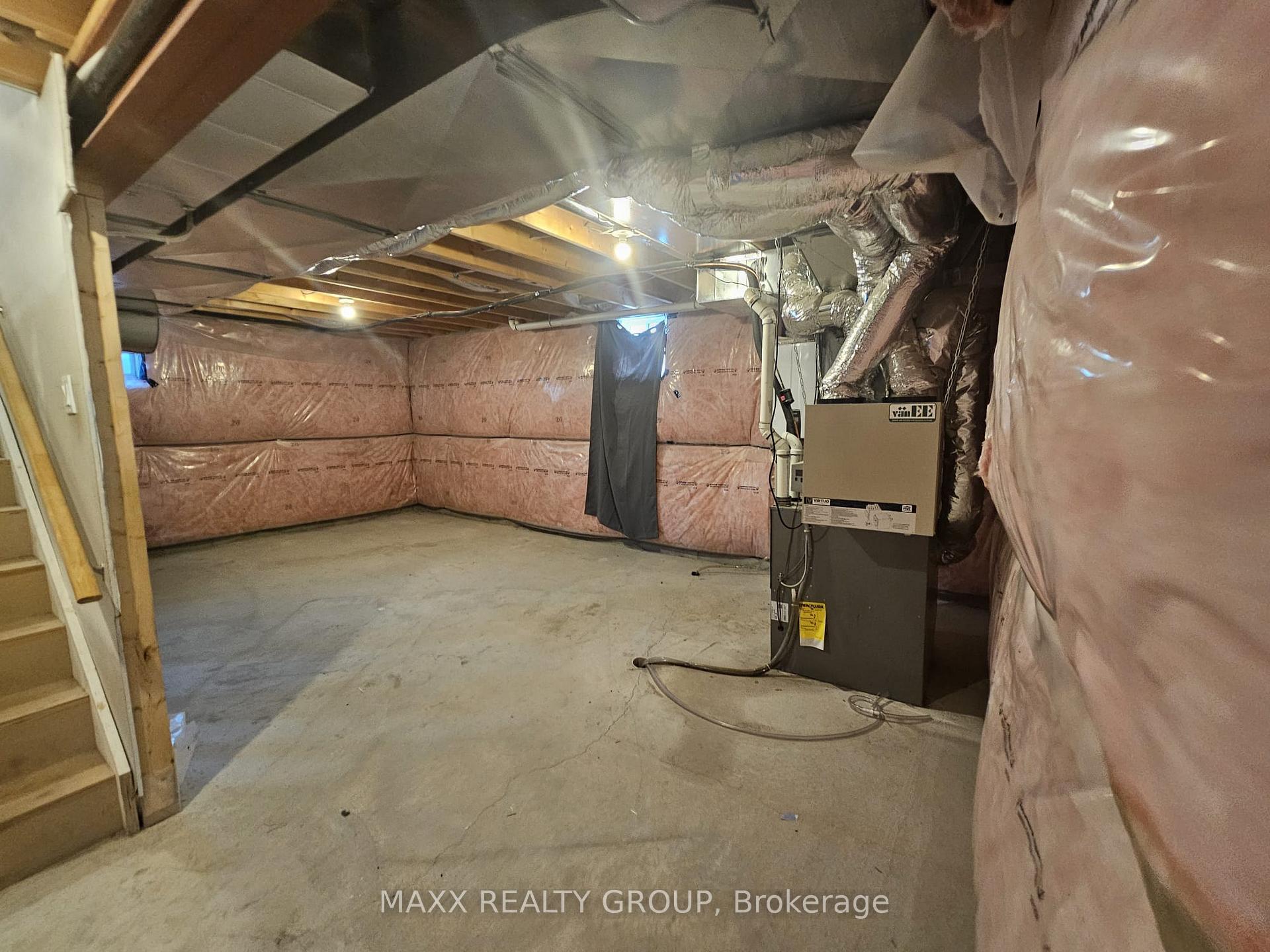 Photo 34 of Unit 36, 122 Highriver Trail, Welland, Broadway — HOMEH