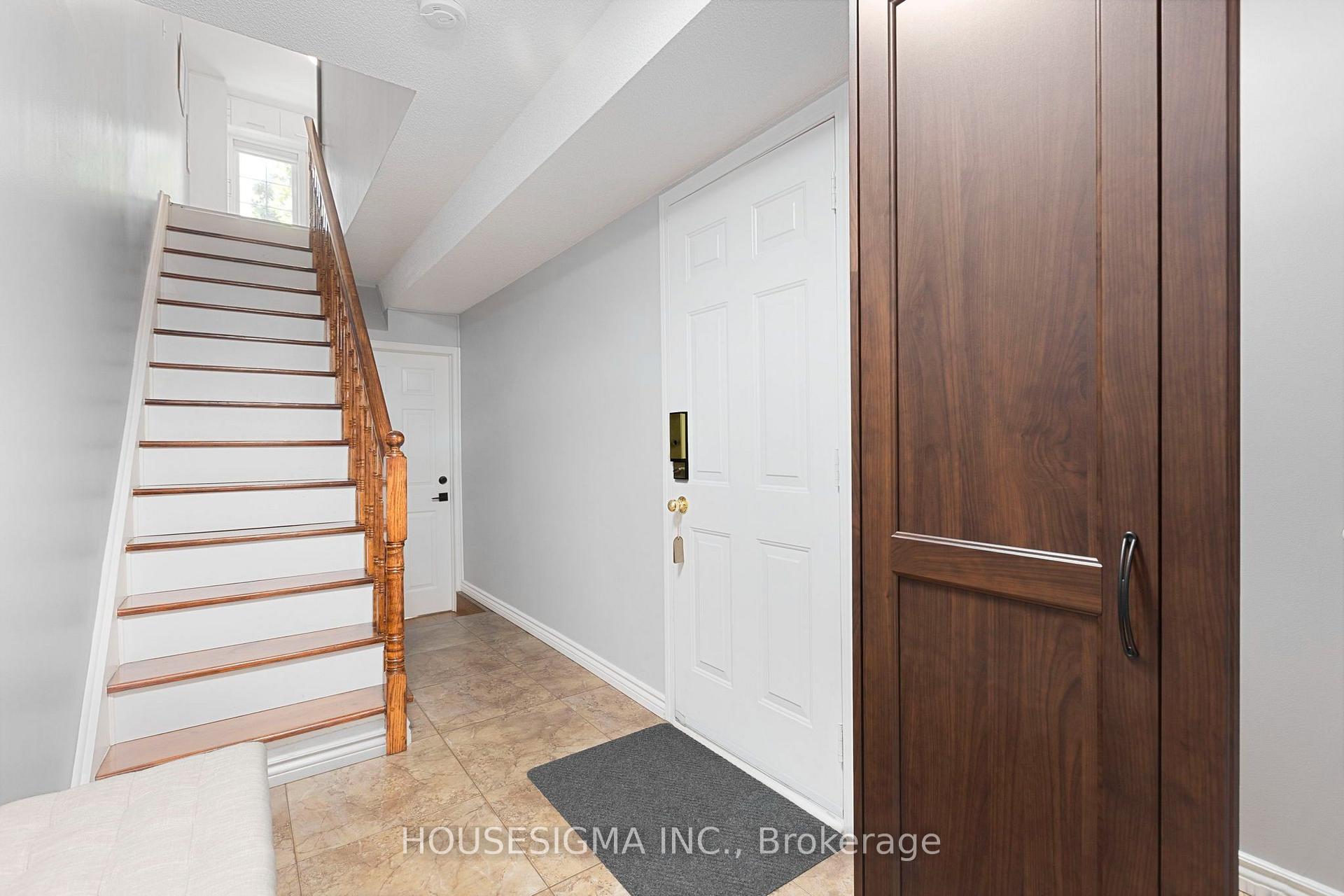 Photo 2 of Unit 22, 4950 Rathkeale Road, Mississauga, East Credit — HOMEH
