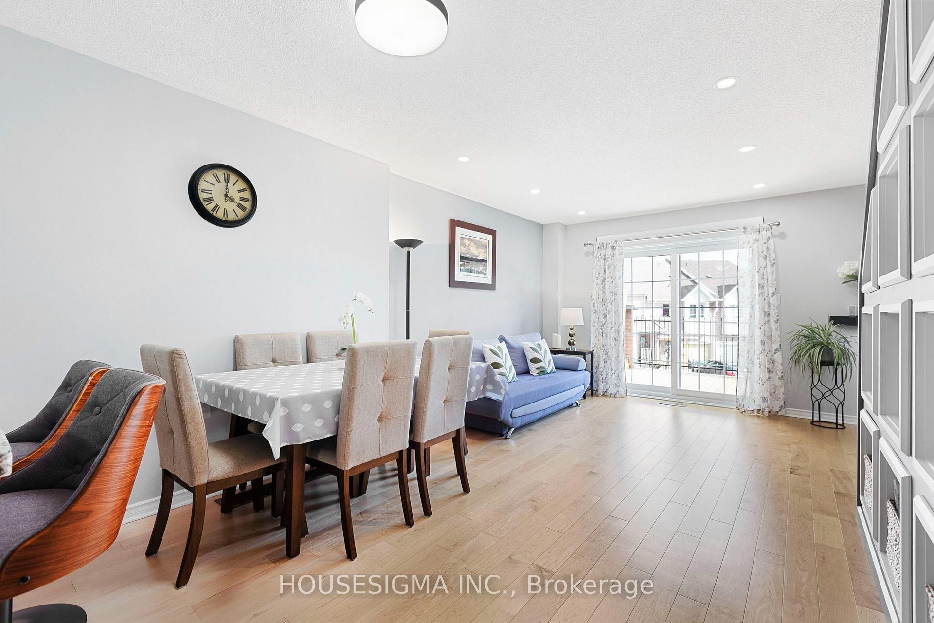 Photo 4 of Unit 22, 4950 Rathkeale Road, Mississauga, East Credit — HOMEH