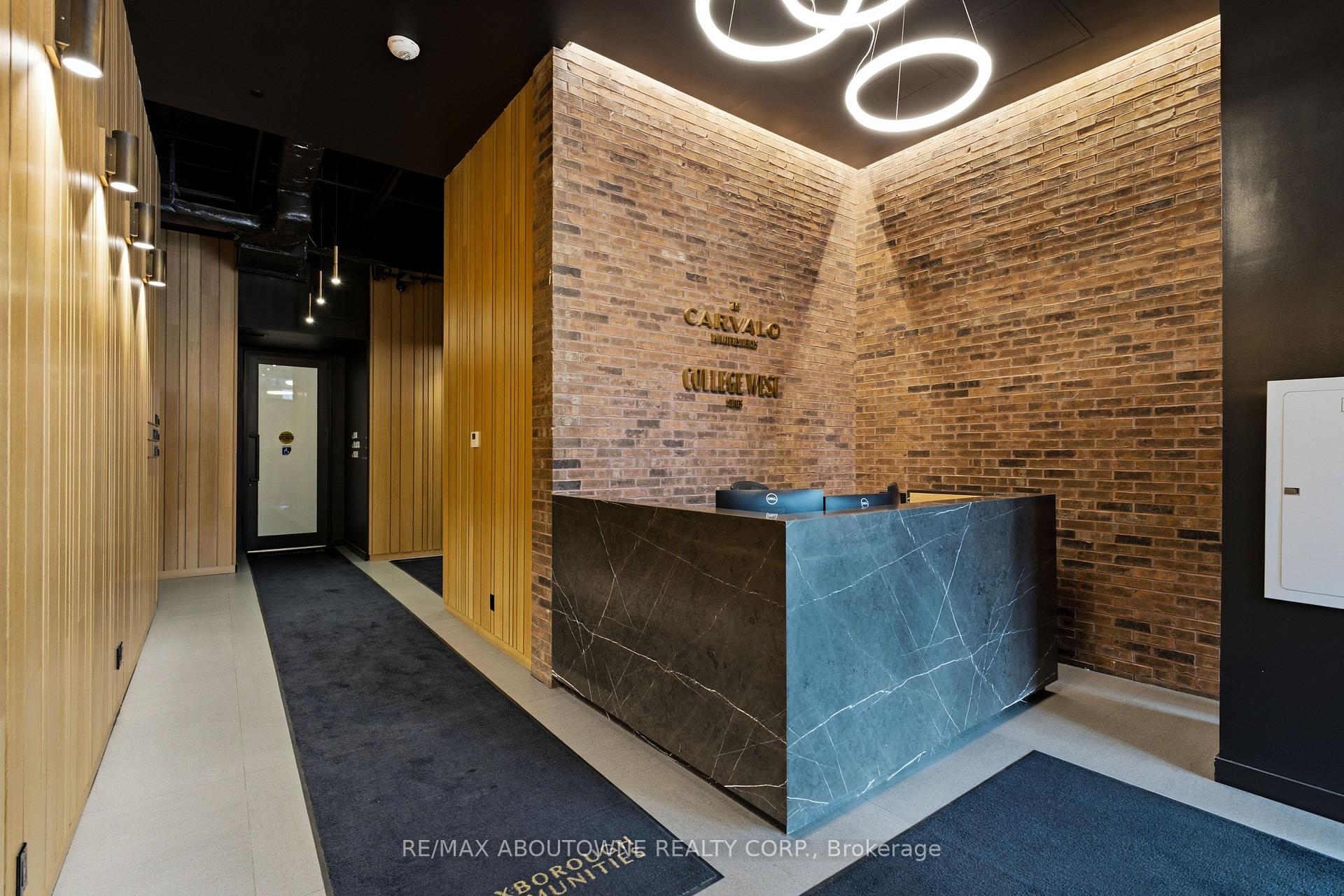 Photo 3 of Unit PH618, 899 College Street, Toronto, Trinity-Bellwoods — HOMEH