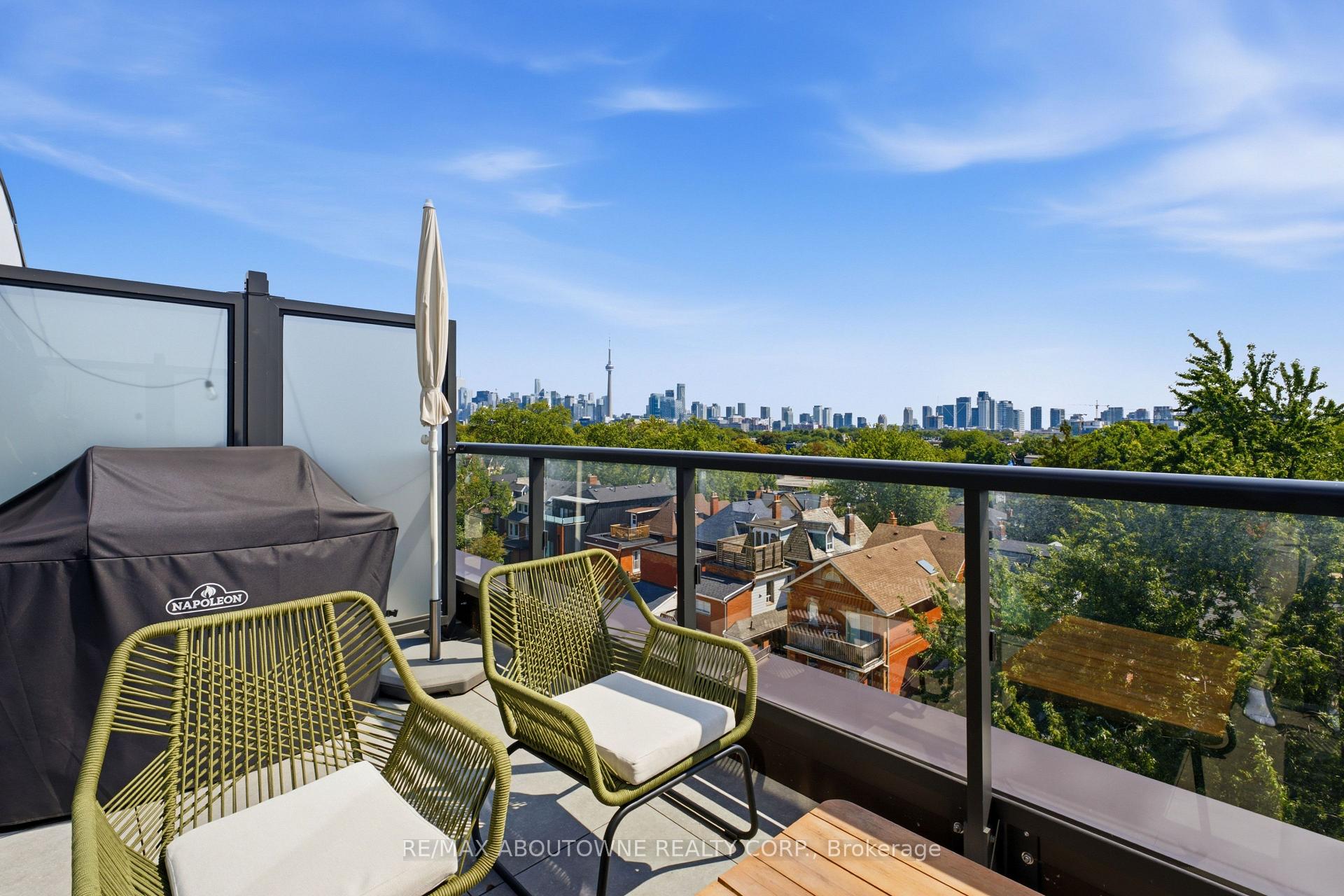 Photo 18 of Unit PH618, 899 College Street, Toronto, Trinity-Bellwoods — HOMEH