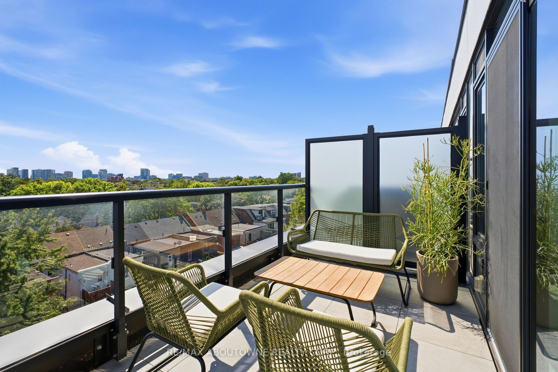 Photo 19 of Unit PH618, 899 College Street, Toronto, Trinity-Bellwoods — HOMEH