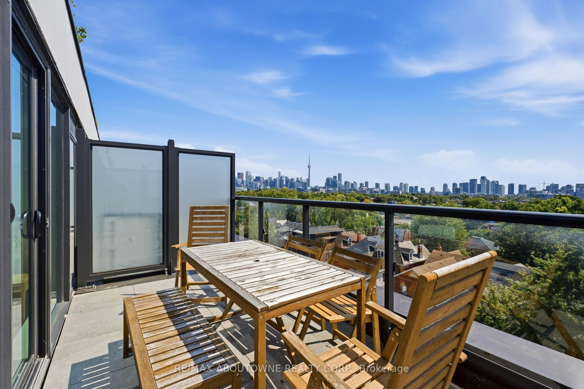 Photo 27 of Unit PH618, 899 College Street, Toronto, Trinity-Bellwoods — HOMEH