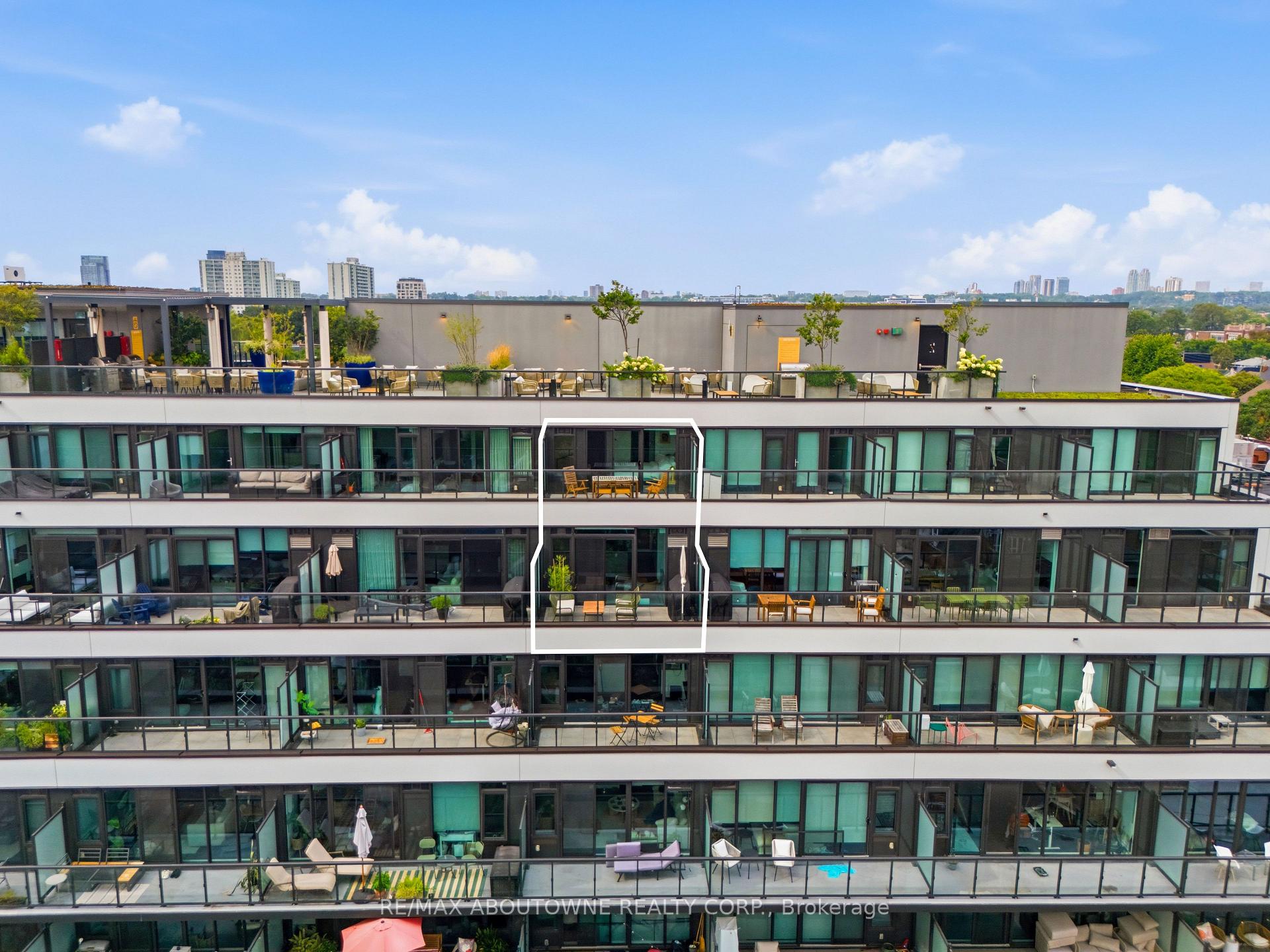 Photo 36 of Unit PH618, 899 College Street, Toronto, Trinity-Bellwoods — HOMEH