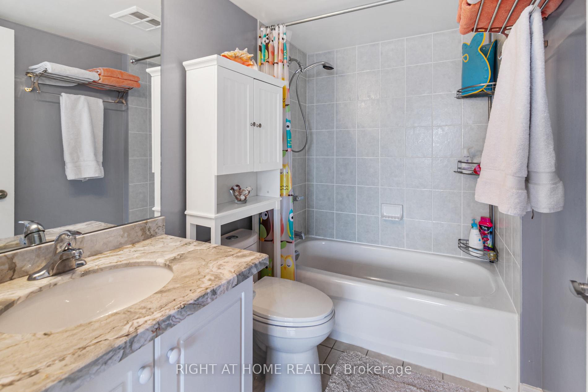 Photo 25 of Unit 812, 50 Disera Drive, Vaughan, Beverley Glen — HOMEH