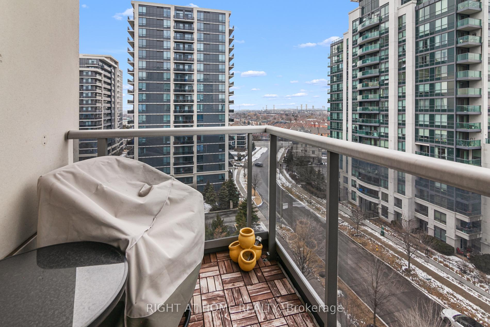 Photo 31 of Unit 812, 50 Disera Drive, Vaughan, Beverley Glen — HOMEH