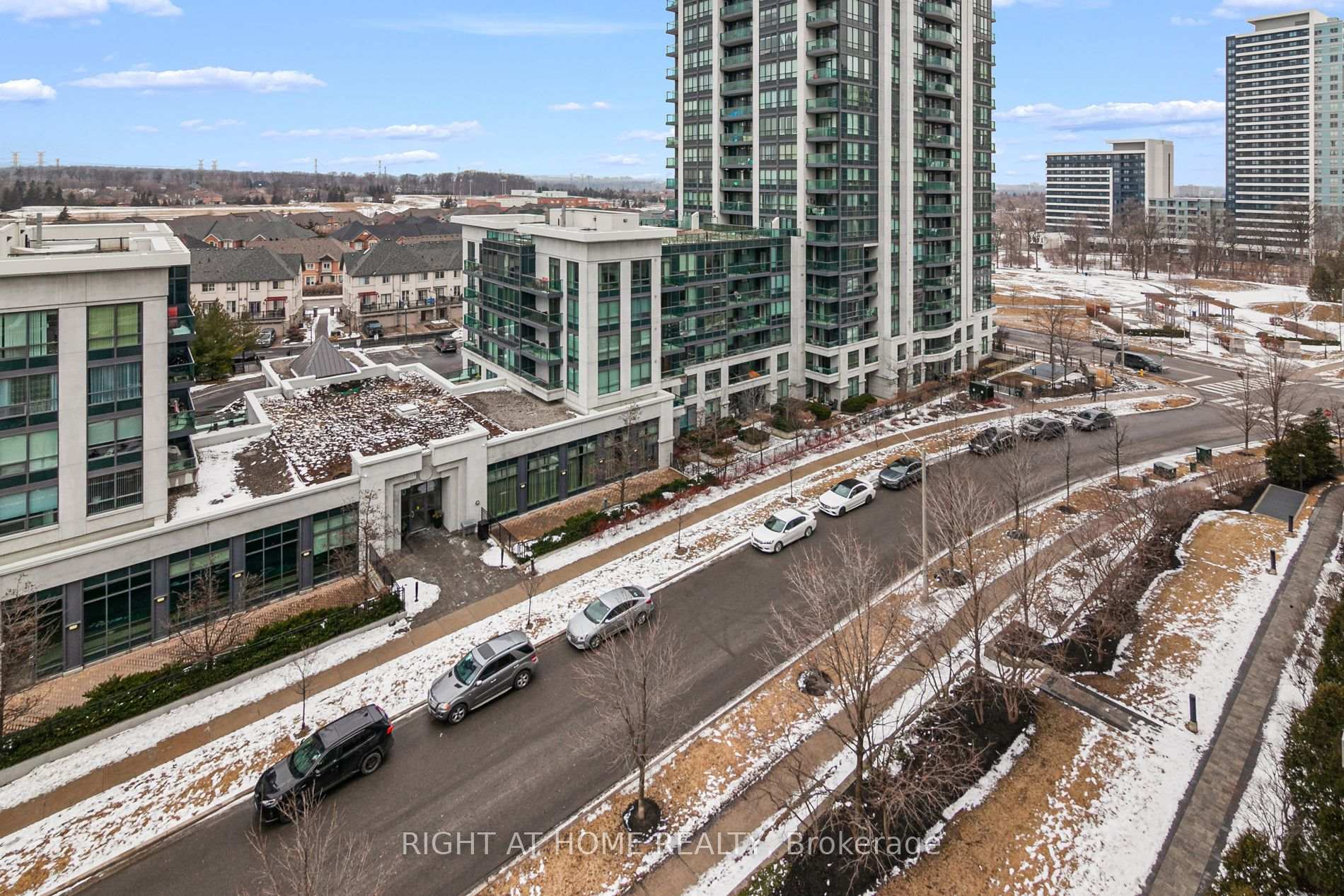 Photo 32 of Unit 812, 50 Disera Drive, Vaughan, Beverley Glen — HOMEH