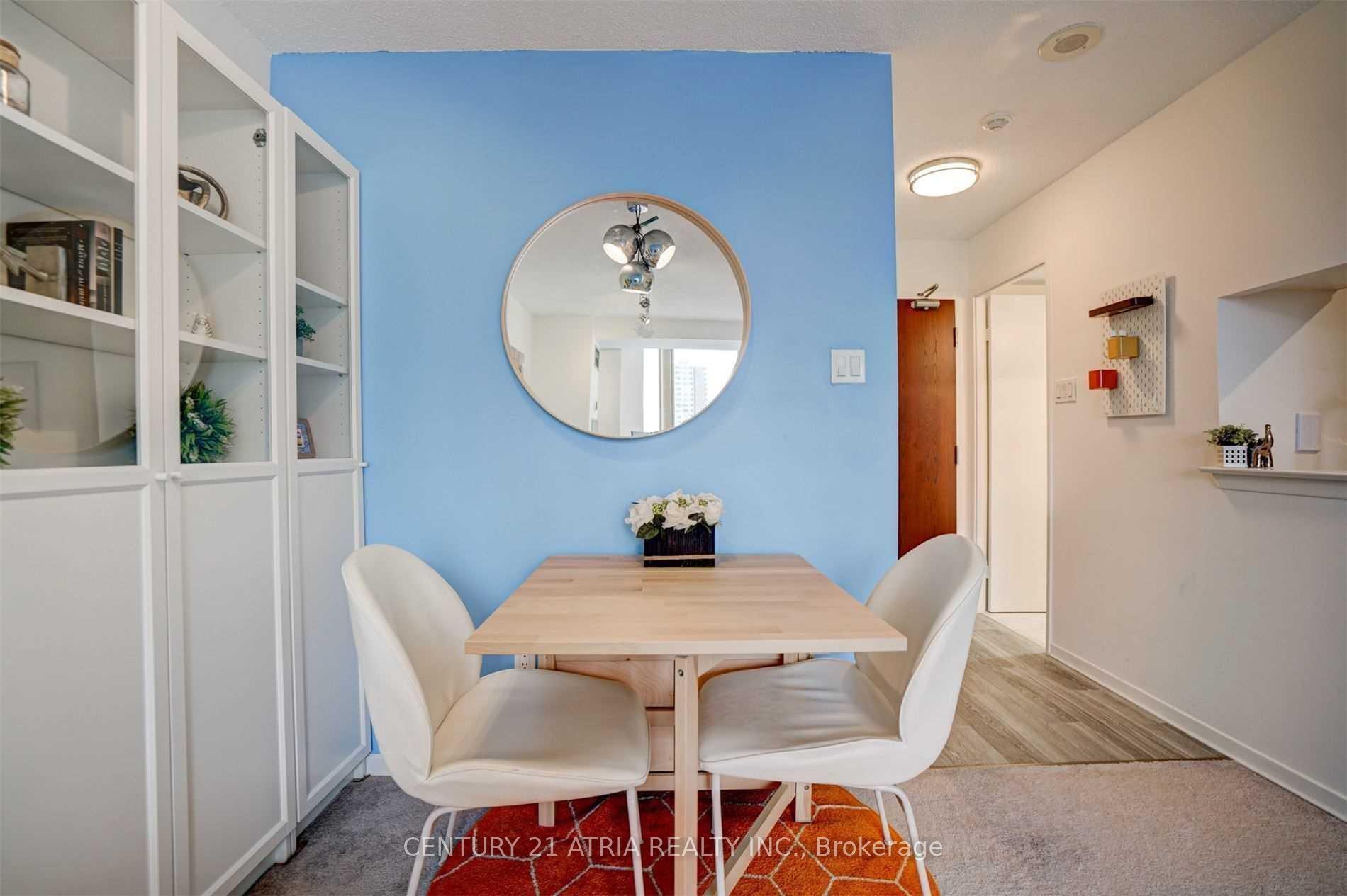 Photo 3 of Unit 1504, 1055 Bay Street, Toronto, Bay Street Corridor — HOMEH