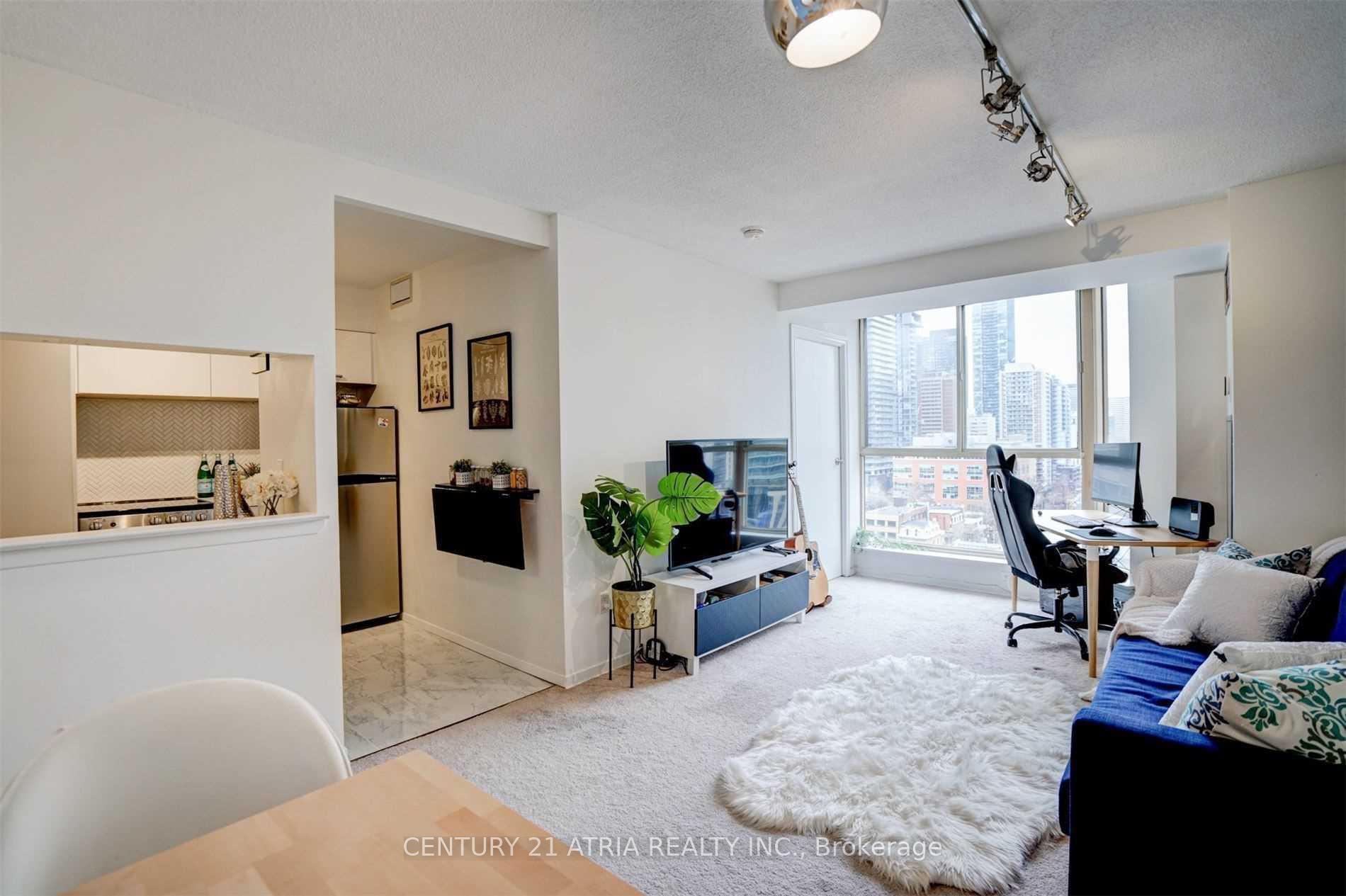 Photo 8 of Unit 1504, 1055 Bay Street, Toronto, Bay Street Corridor — HOMEH