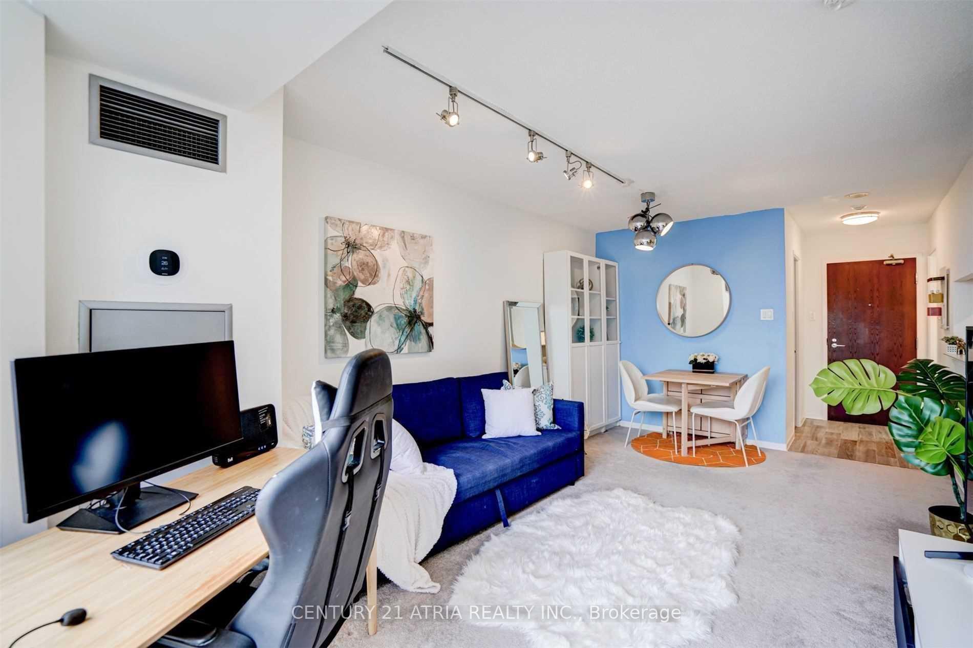 Photo 9 of Unit 1504, 1055 Bay Street, Toronto, Bay Street Corridor — HOMEH