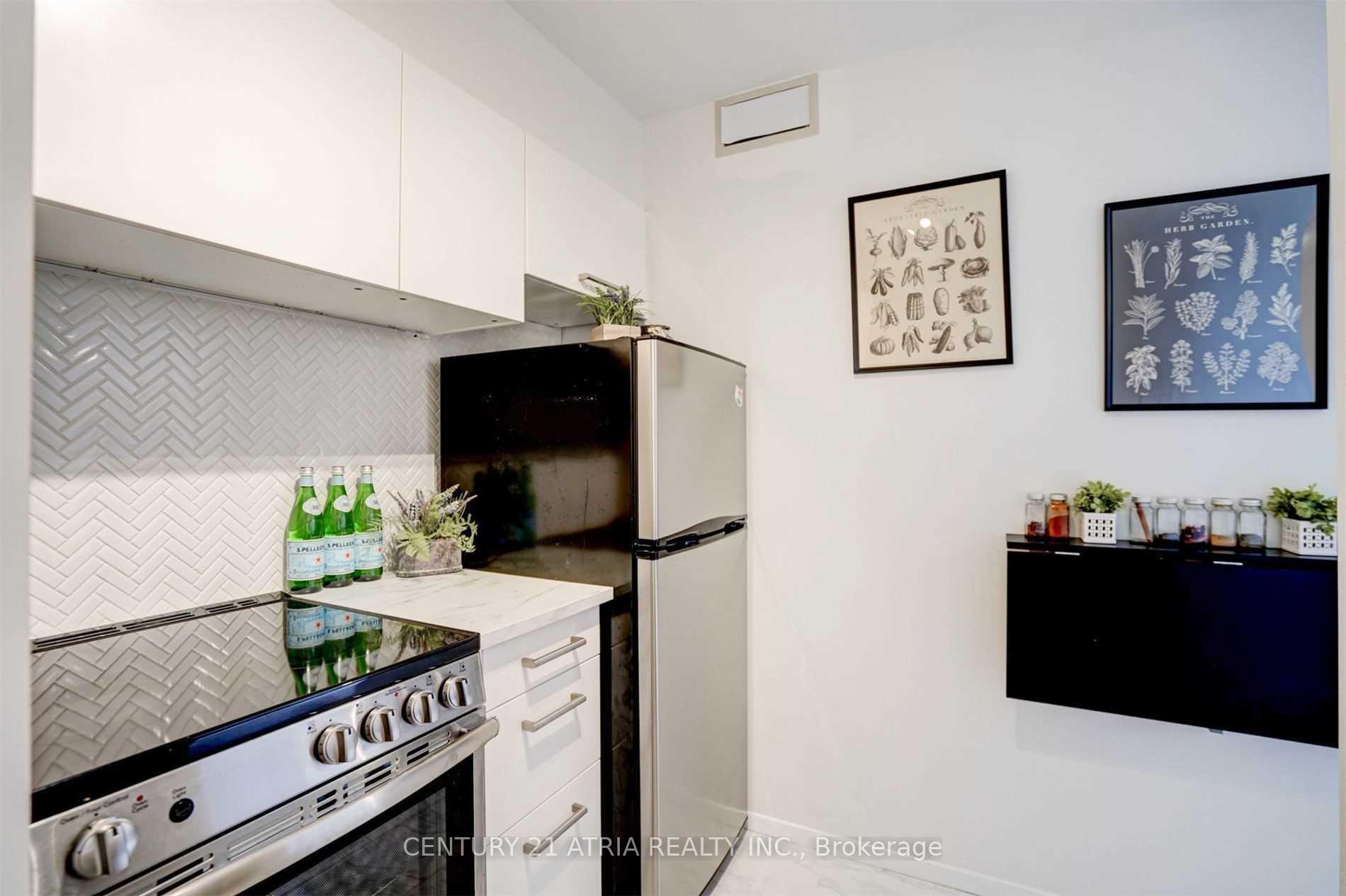 Photo 12 of Unit 1504, 1055 Bay Street, Toronto, Bay Street Corridor — HOMEH