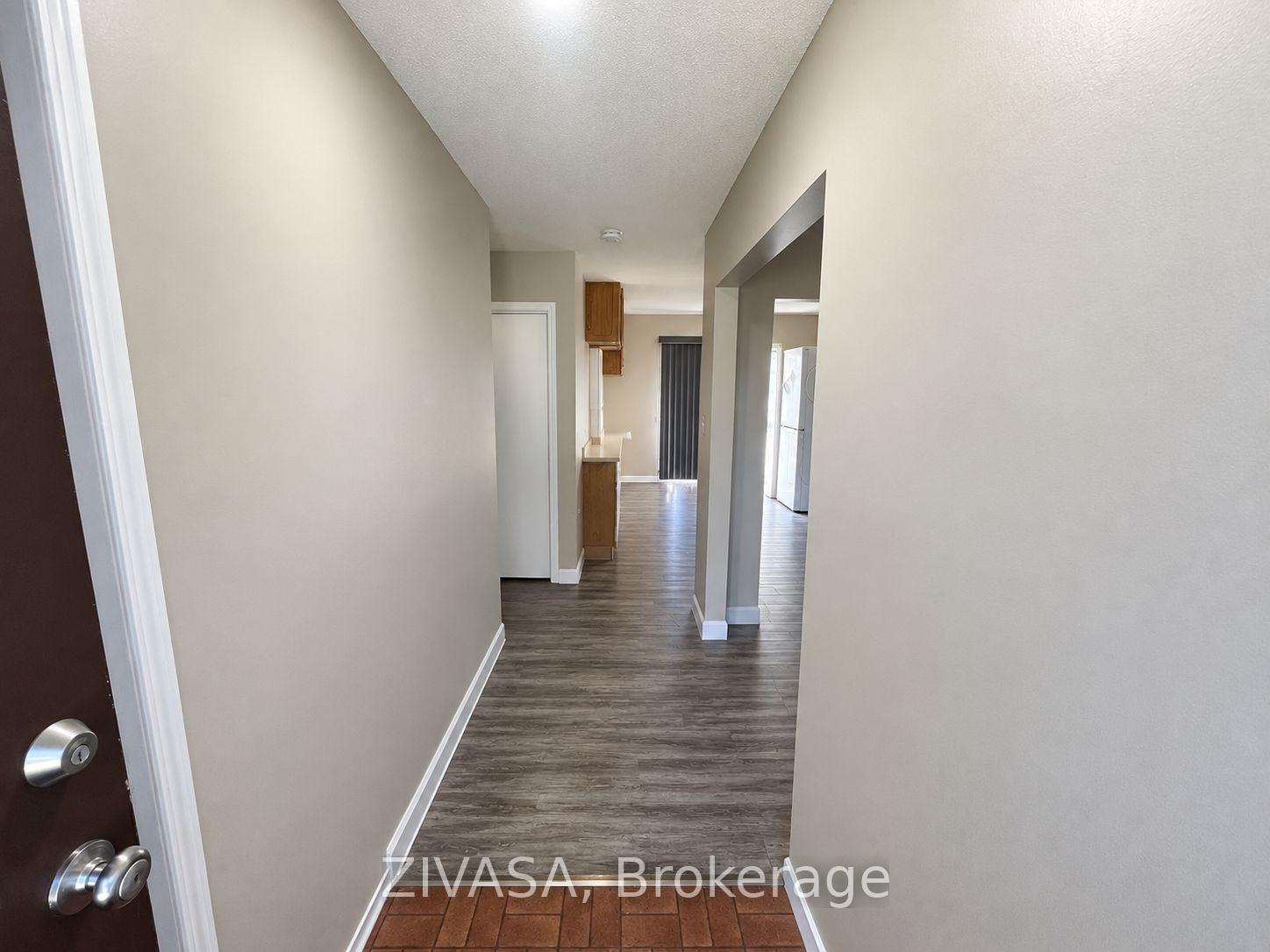 Photo 3 of 201 Rittenhouse Road, Kitchener, Country Hills West — HOMEH