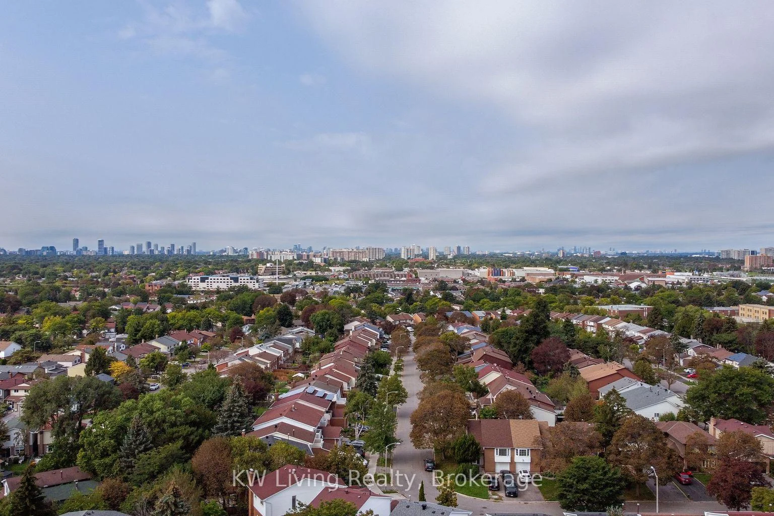Photo 96 of 49 Montezuma Trail, Scarborough, Agincourt North — HOMEH