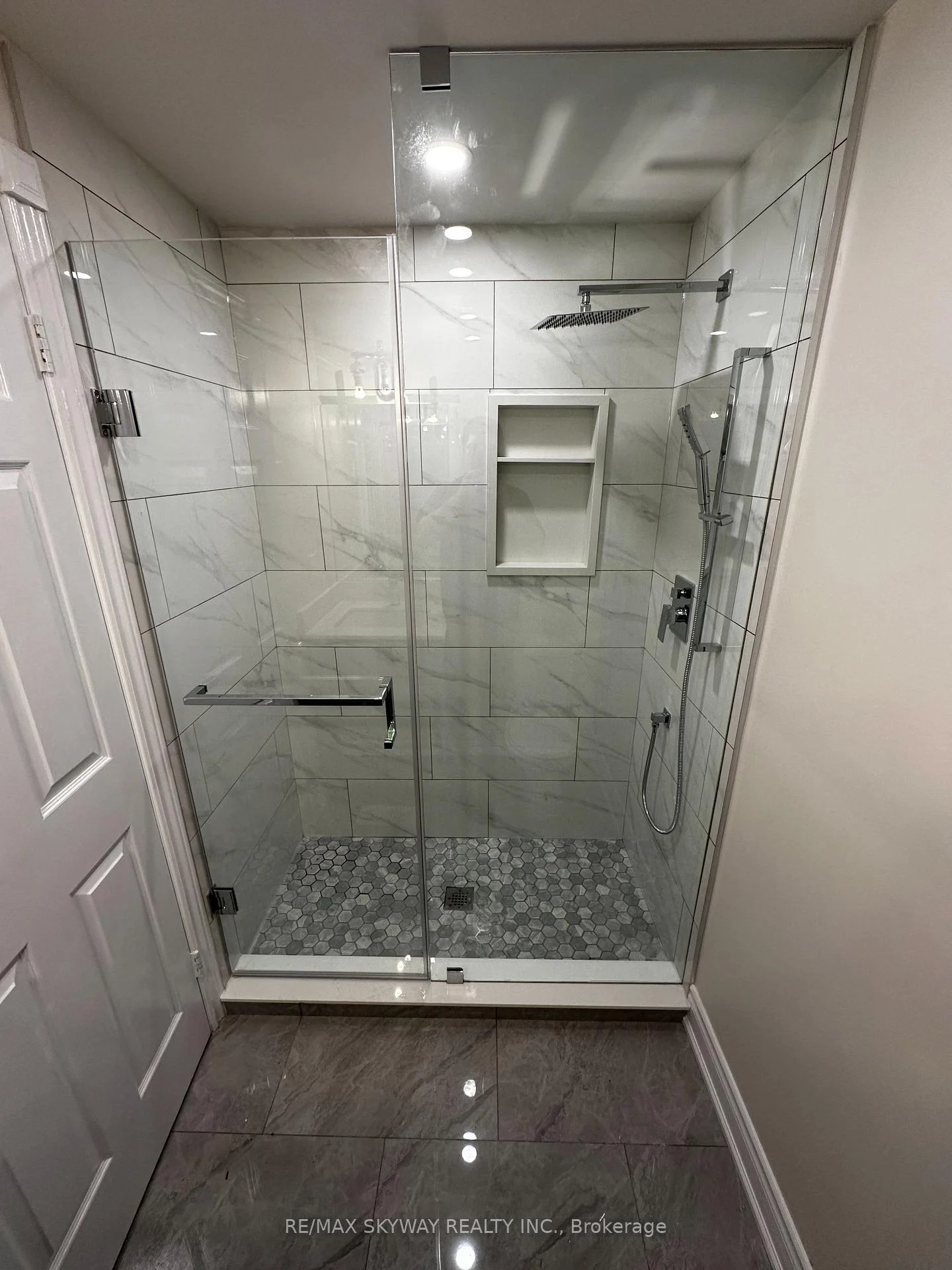 Photo 9 of Unit UPPER, 535 Appledale Crescent, Waterloo, Westvale — HOMEH