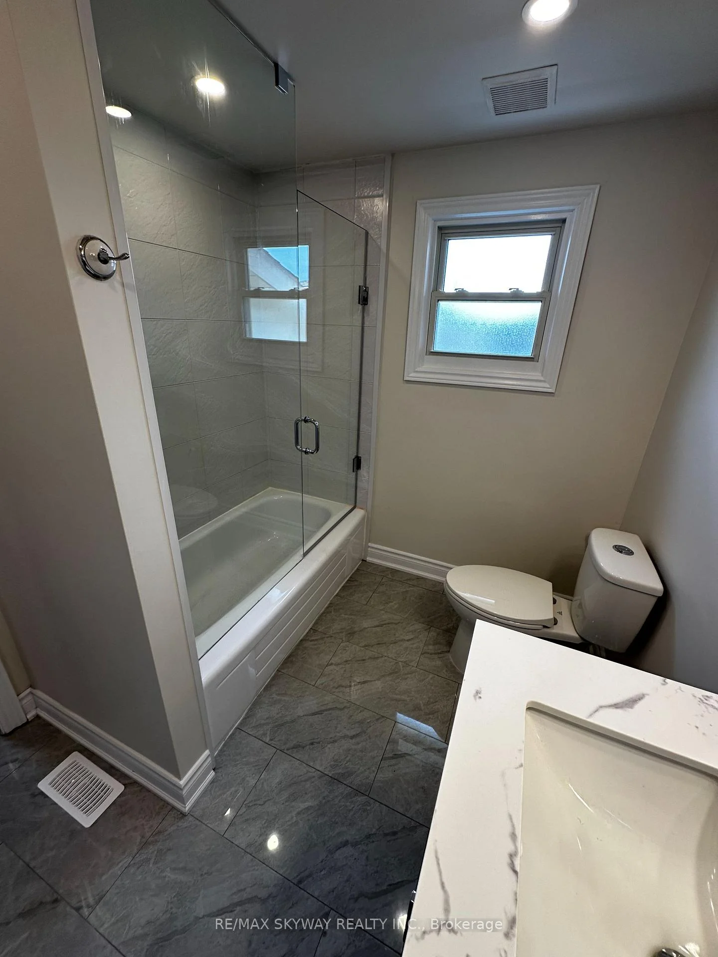 Photo 10 of Unit UPPER, 535 Appledale Crescent, Waterloo, Westvale — HOMEH