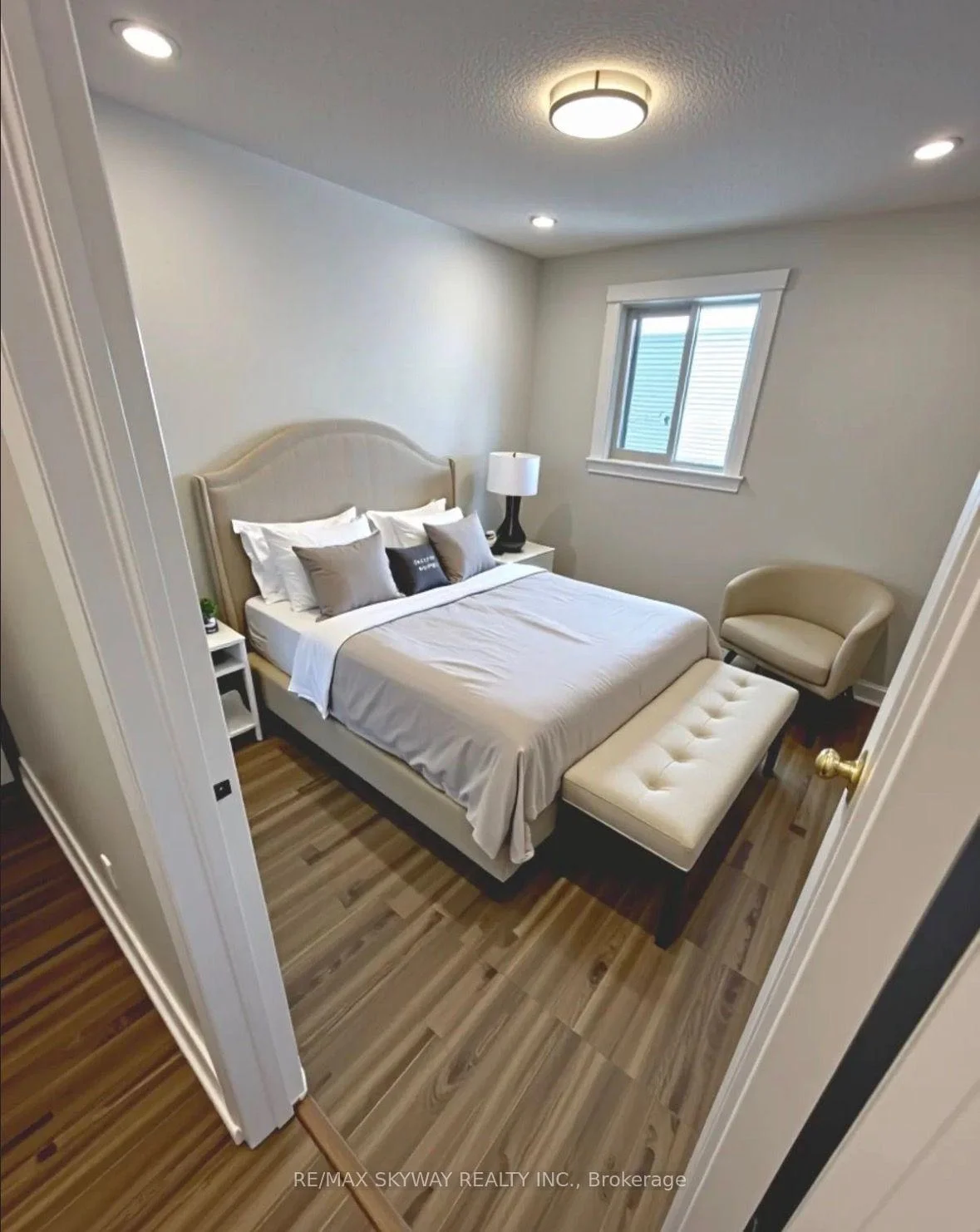 Photo 15 of Unit UPPER, 535 Appledale Crescent, Waterloo, Westvale — HOMEH