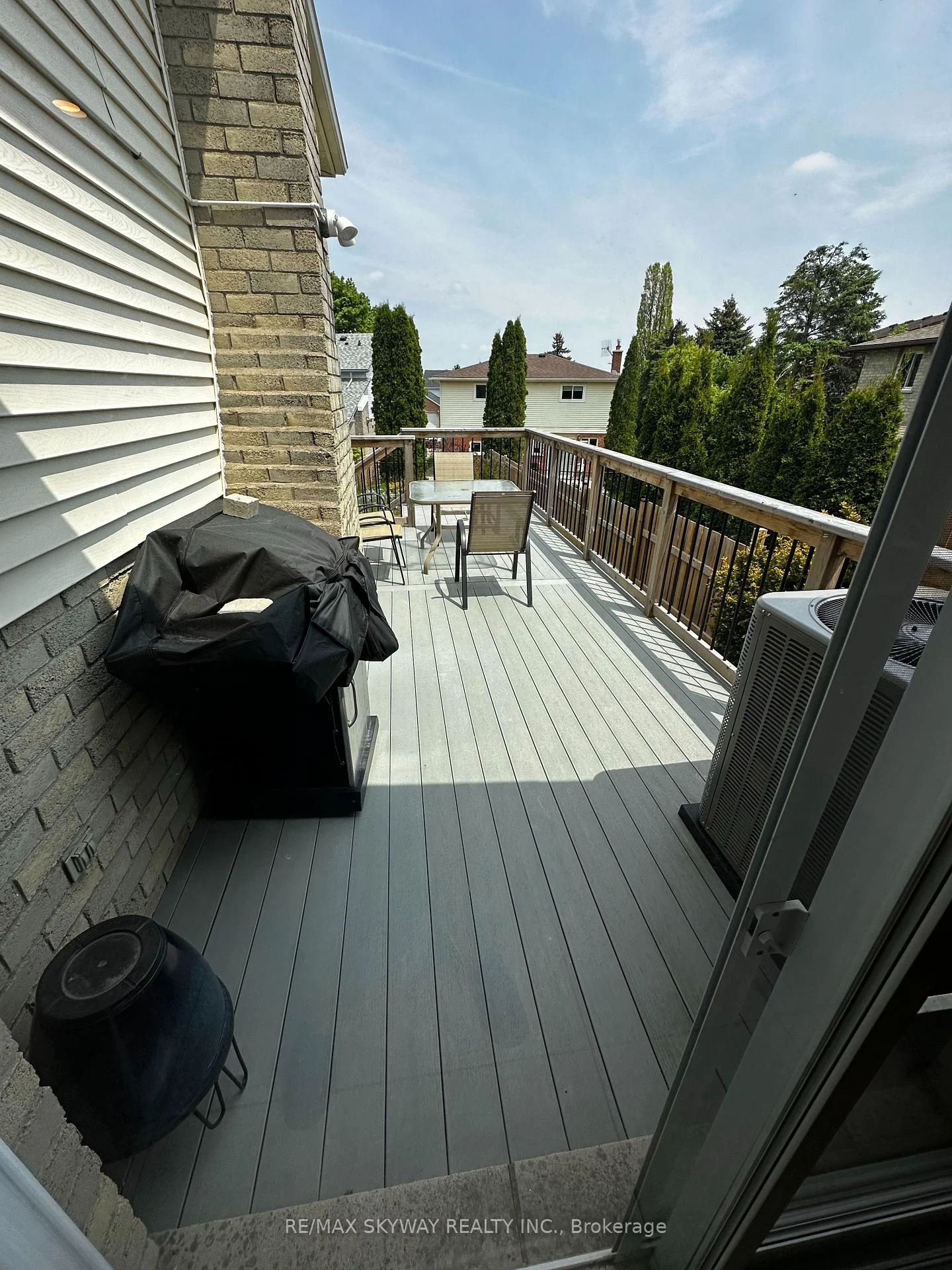 Photo 17 of Unit UPPER, 535 Appledale Crescent, Waterloo, Westvale — HOMEH