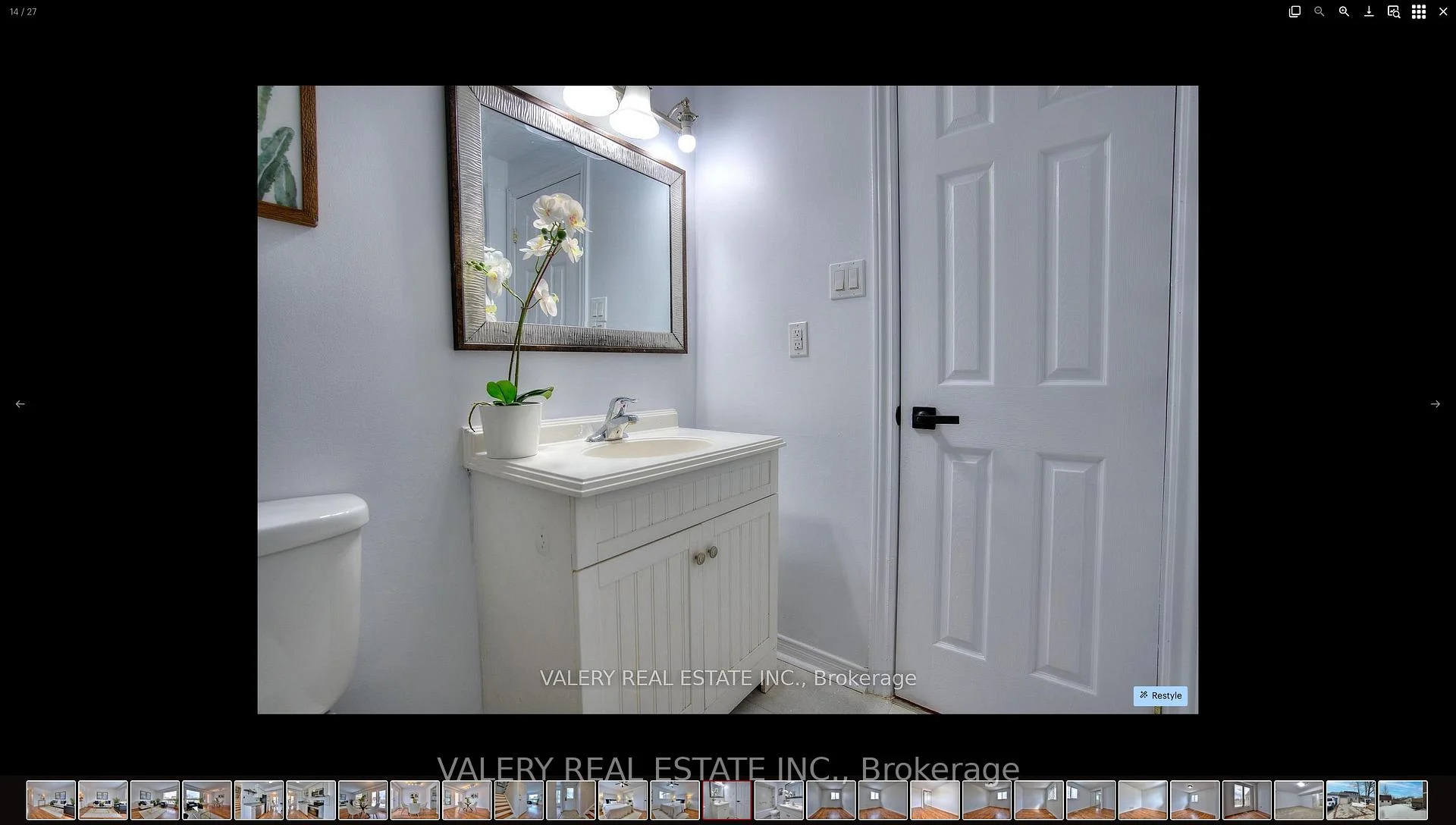 Photo 8 of 24 Lampman Lane, Barrie, Letitia Heights — HOMEH